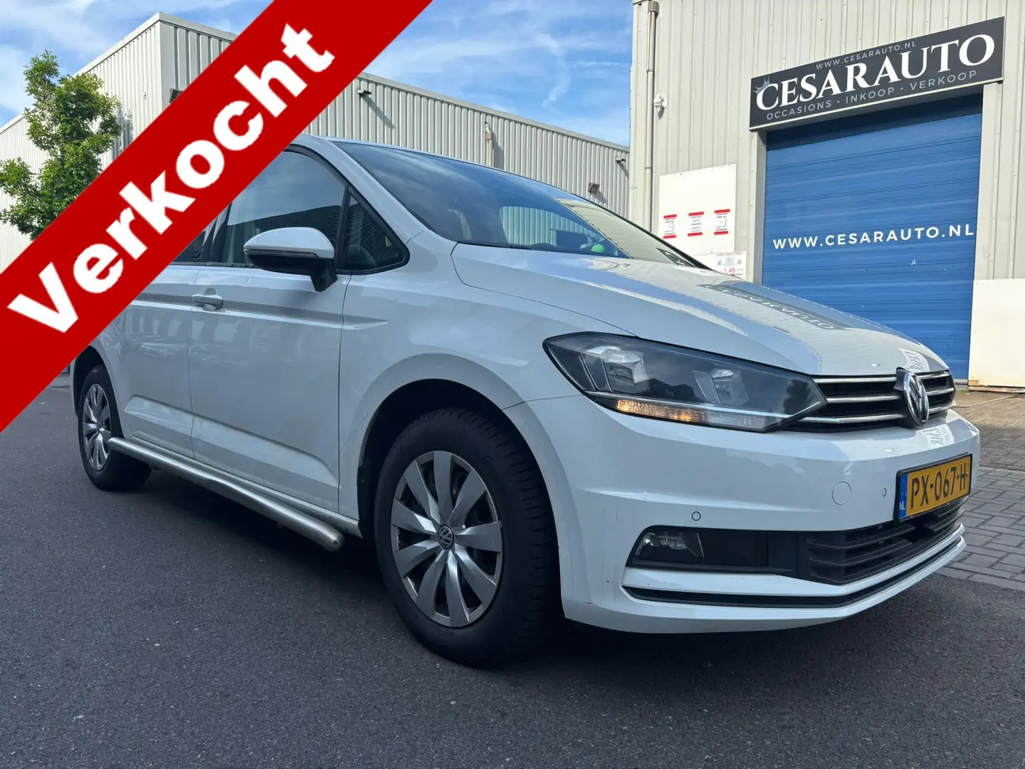 Volkswagen Touran 2.0 TDI SCR Comfortline AUTOMAAT Wit - 1