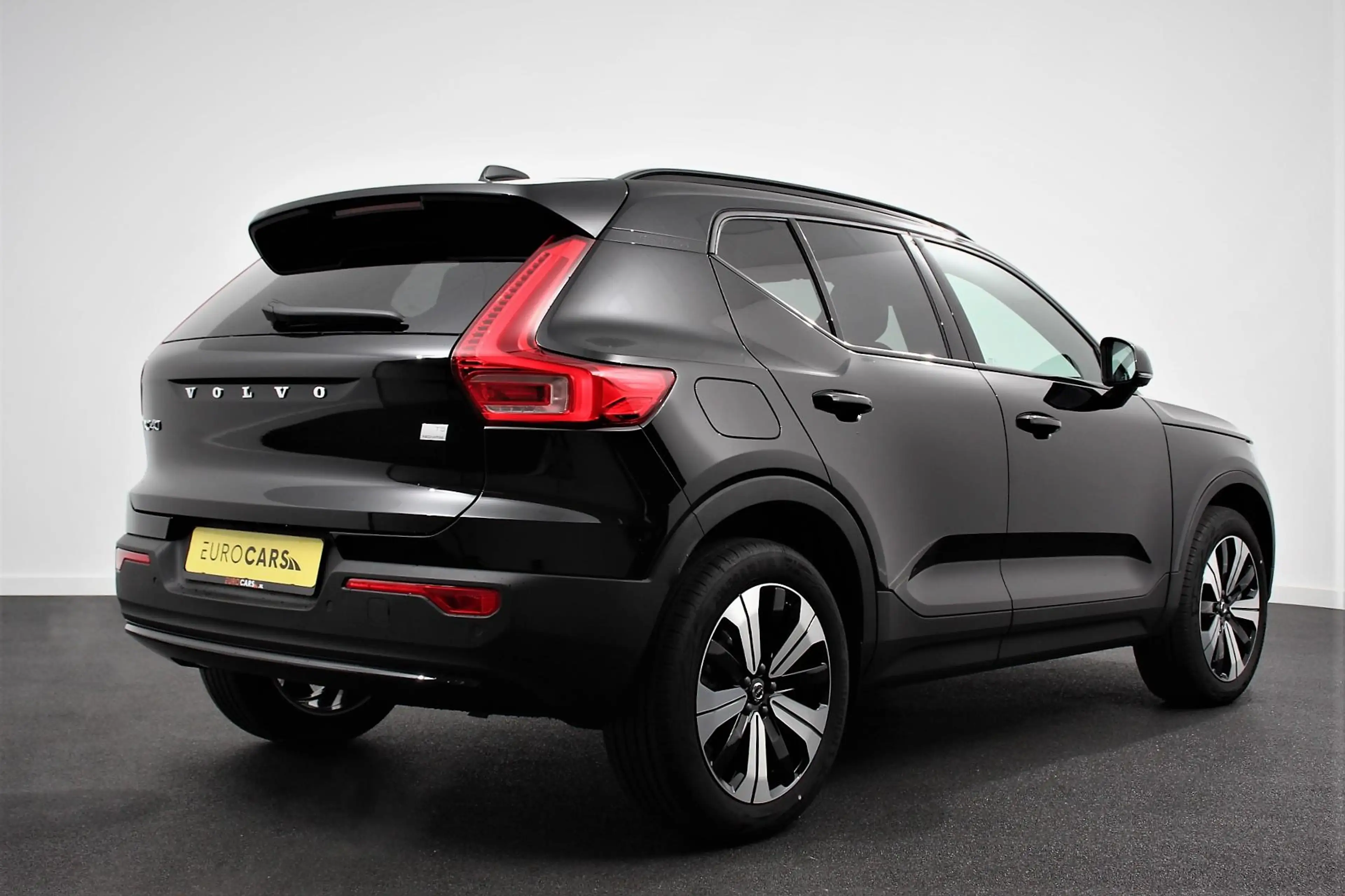 Volvo XC40 1.5 T5 Plug-in hybrid Ultimate Dark Electrische Gl — photo 4