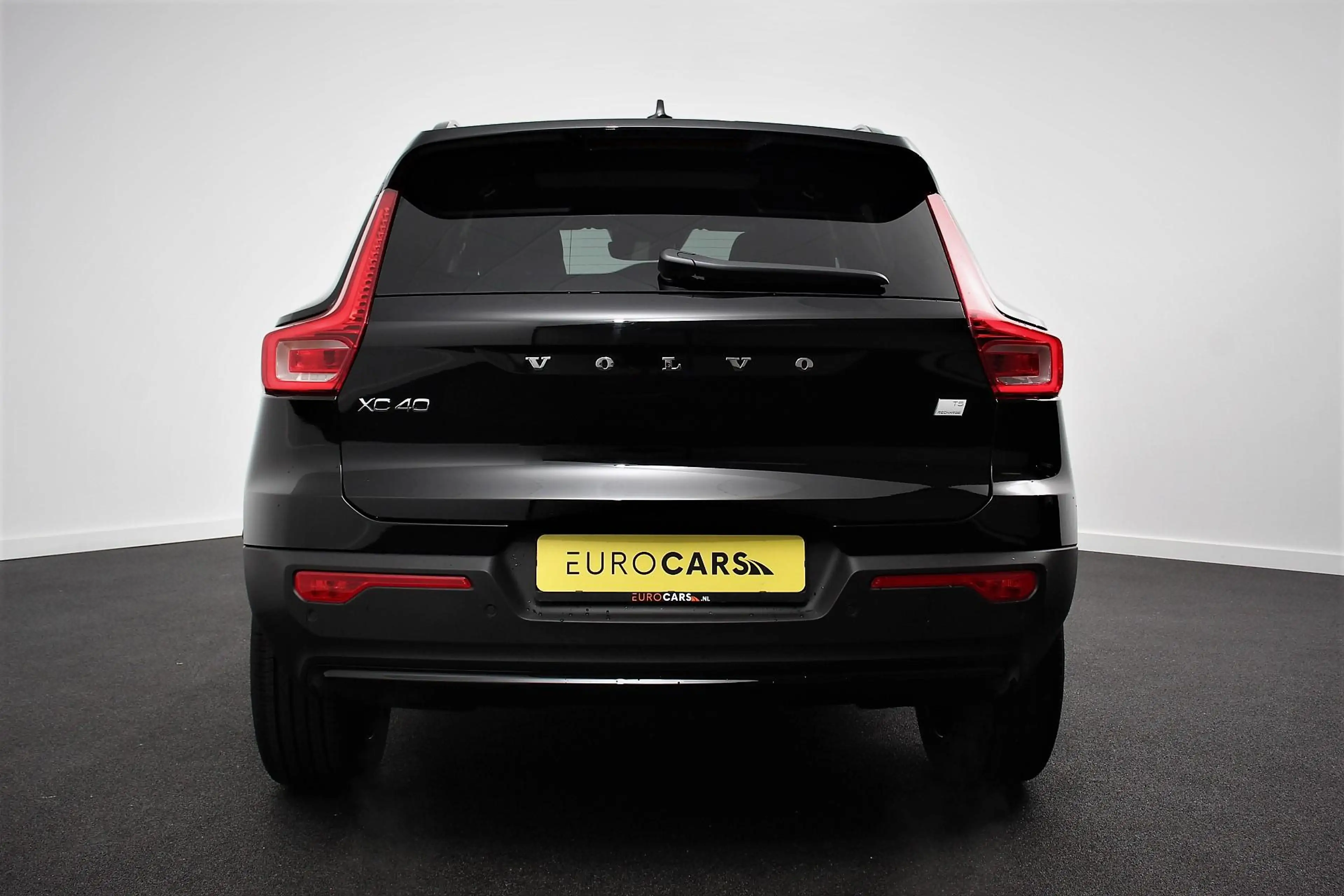 Volvo XC40 1.5 T5 Plug-in hybrid Ultimate Dark Electrische Gl — photo 3