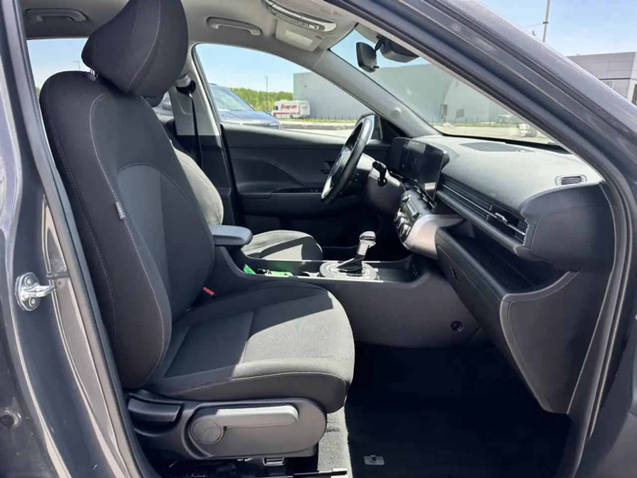 Hyundai KONA снимка Hyundai KONA