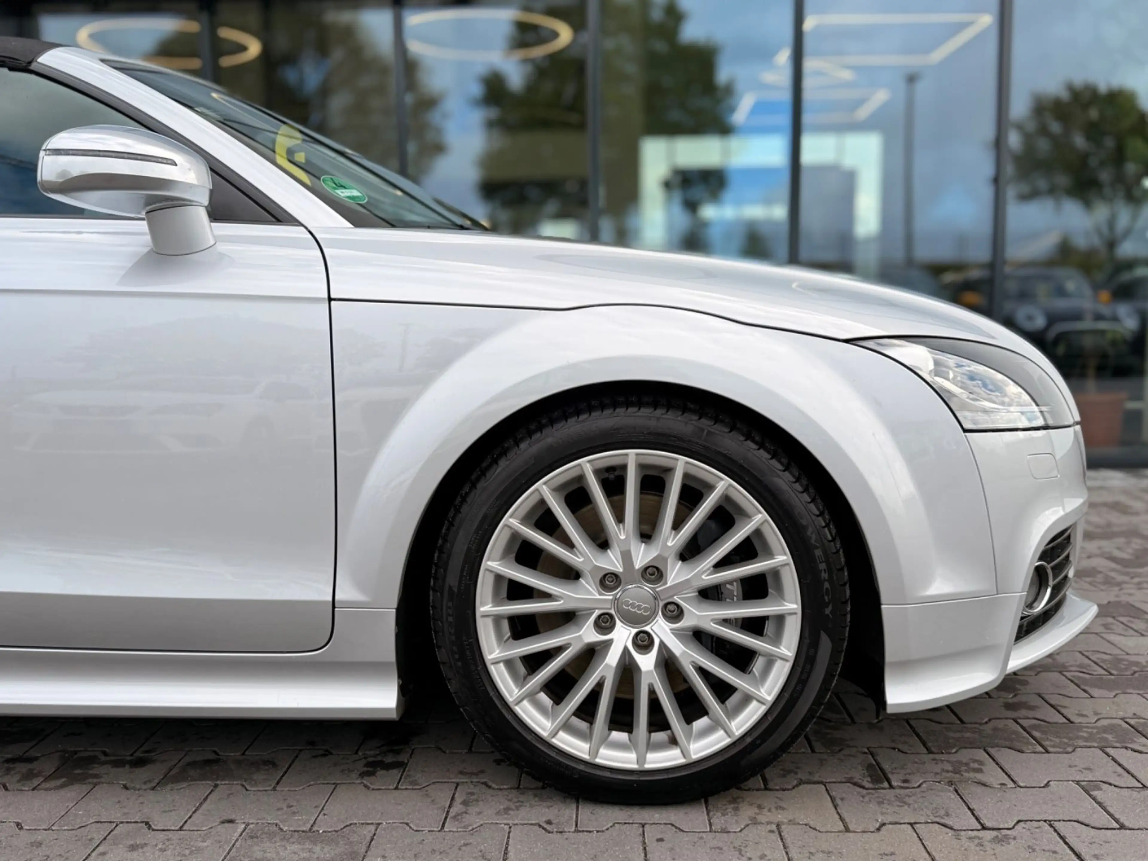 Audi TTS Roadster 2.0 TFSI quattro S line Xenon S — photo 3