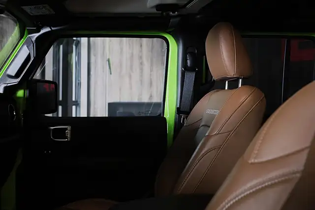 Jeep Wrangler view 29