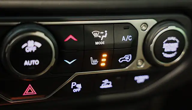 Jeep Wrangler view 24