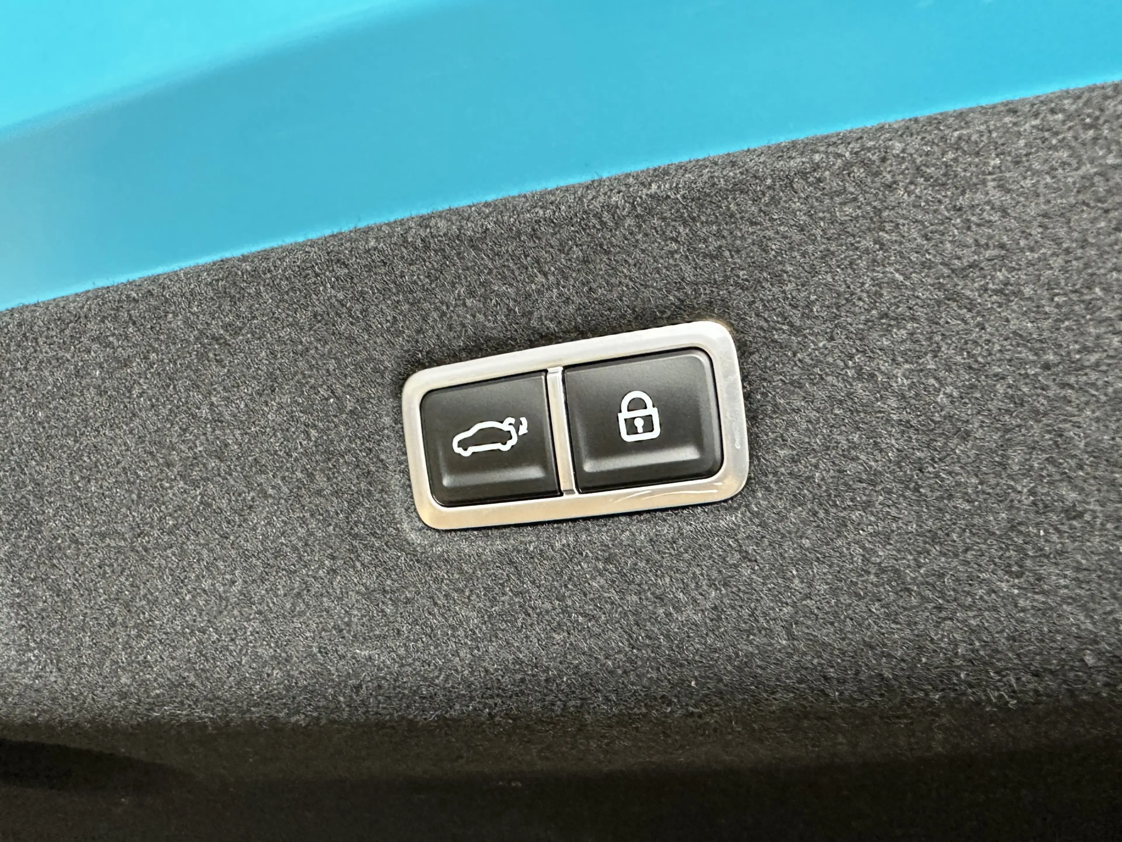 Hyundai IONIQ 6 Uniq Leder HUD Memory 360Cam BOSE 4WD — photo 8