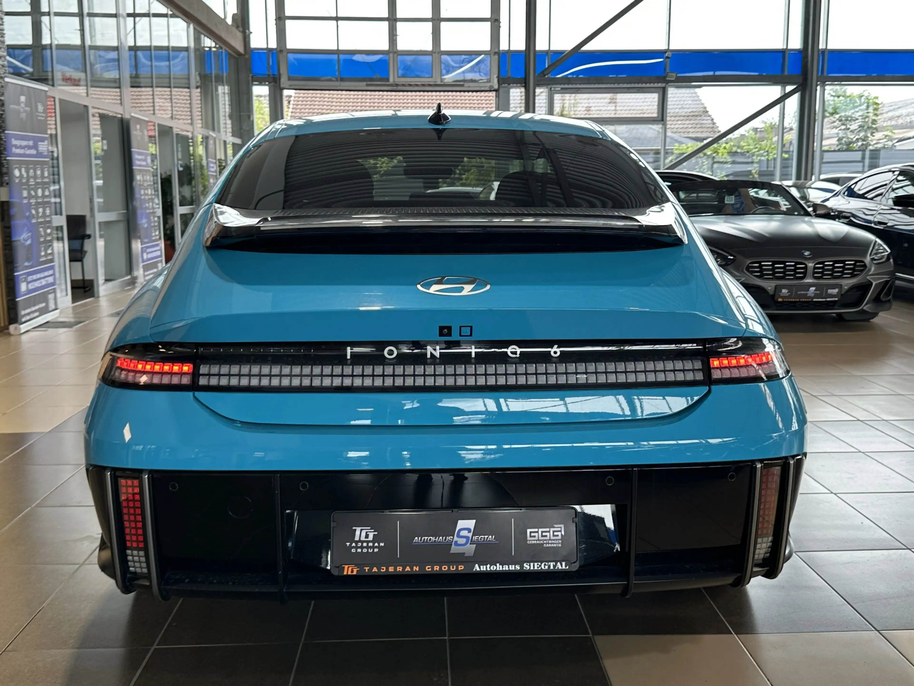 Hyundai IONIQ 6 Uniq Leder HUD Memory 360Cam BOSE 4WD — photo 6