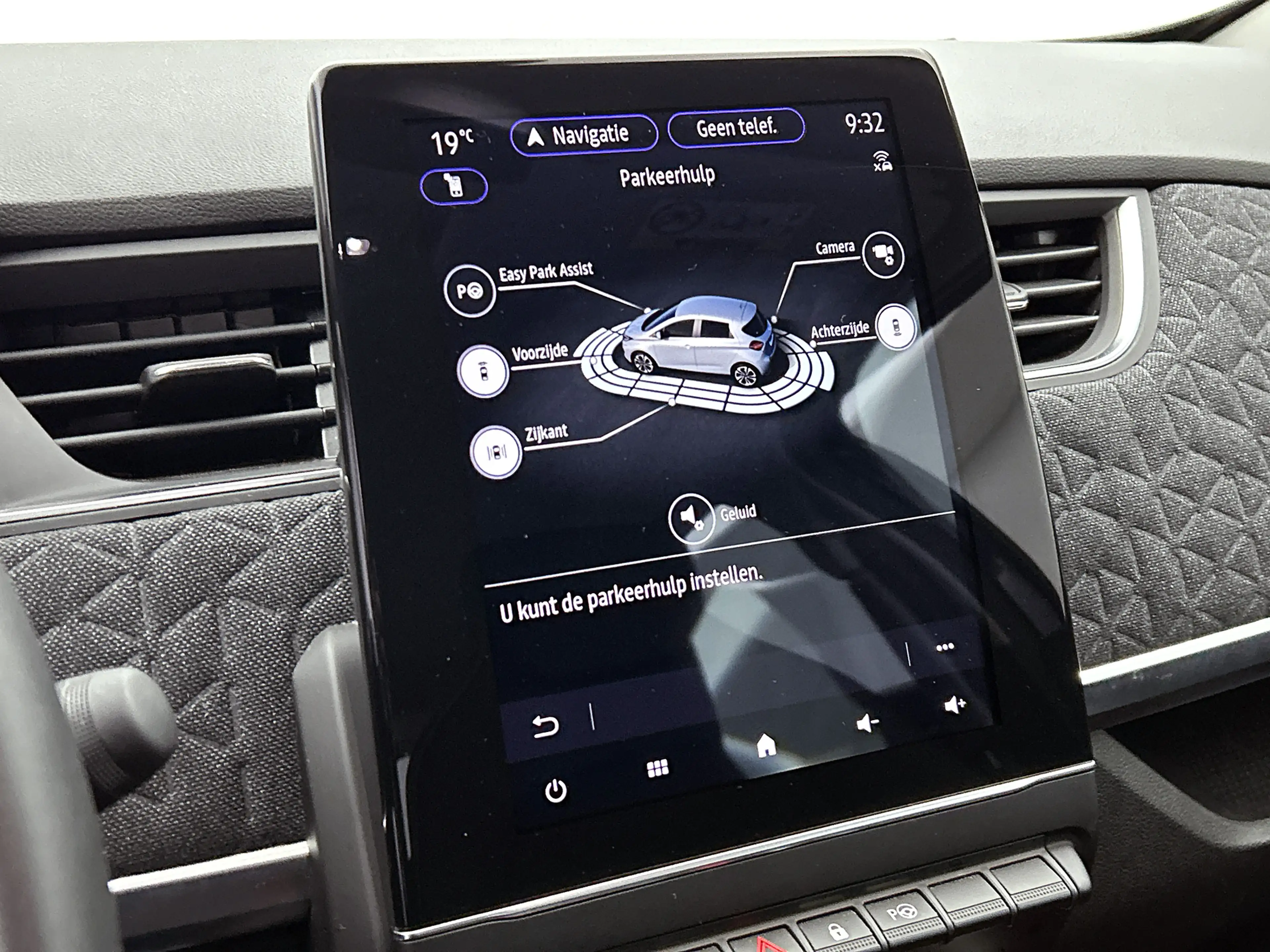 Renault ZOE R135 Iconic 52 kWh Camera, CarPlay, Bose — photo 3
