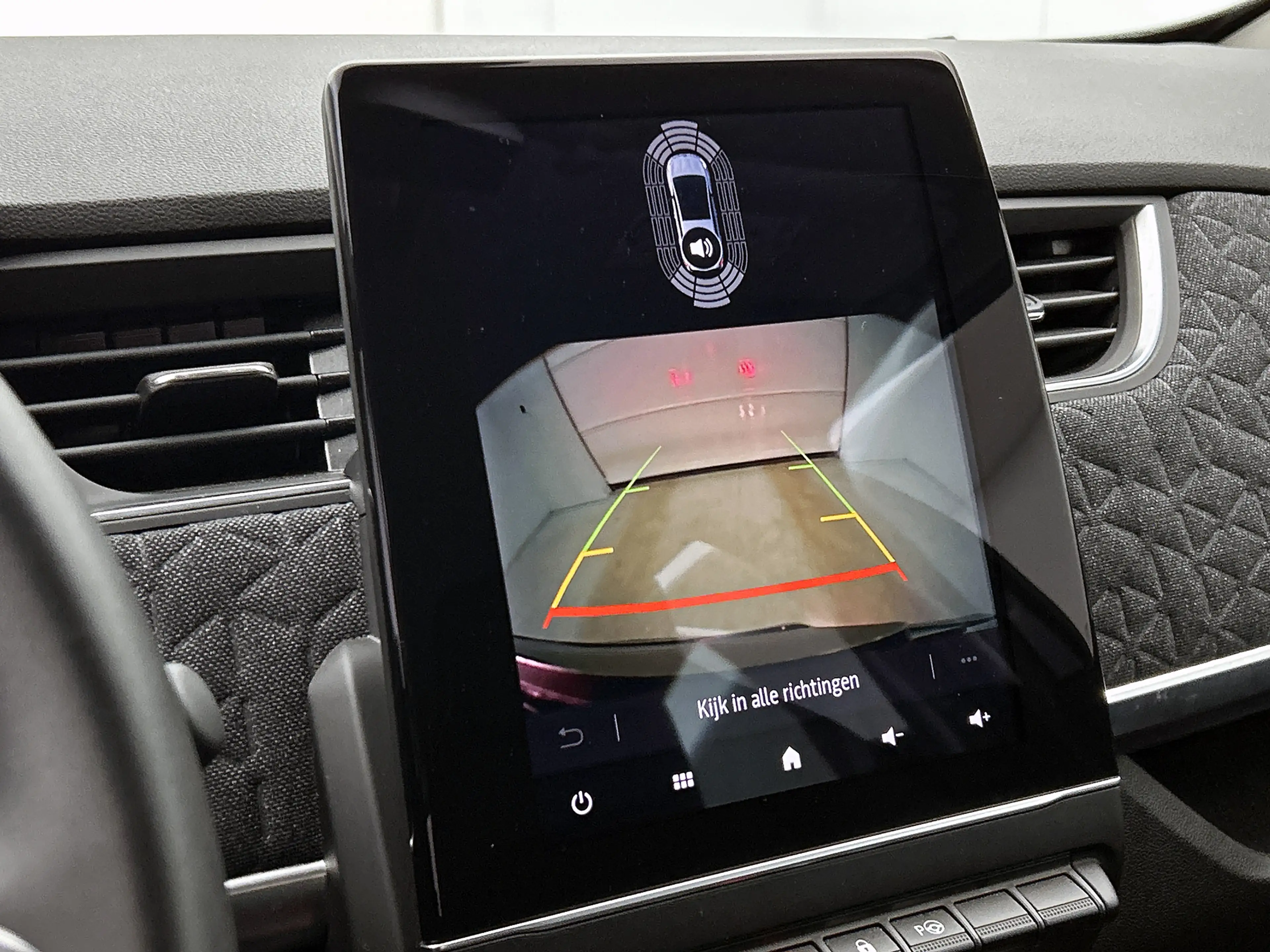Renault ZOE R135 Iconic 52 kWh Camera, CarPlay, Bose — photo 20