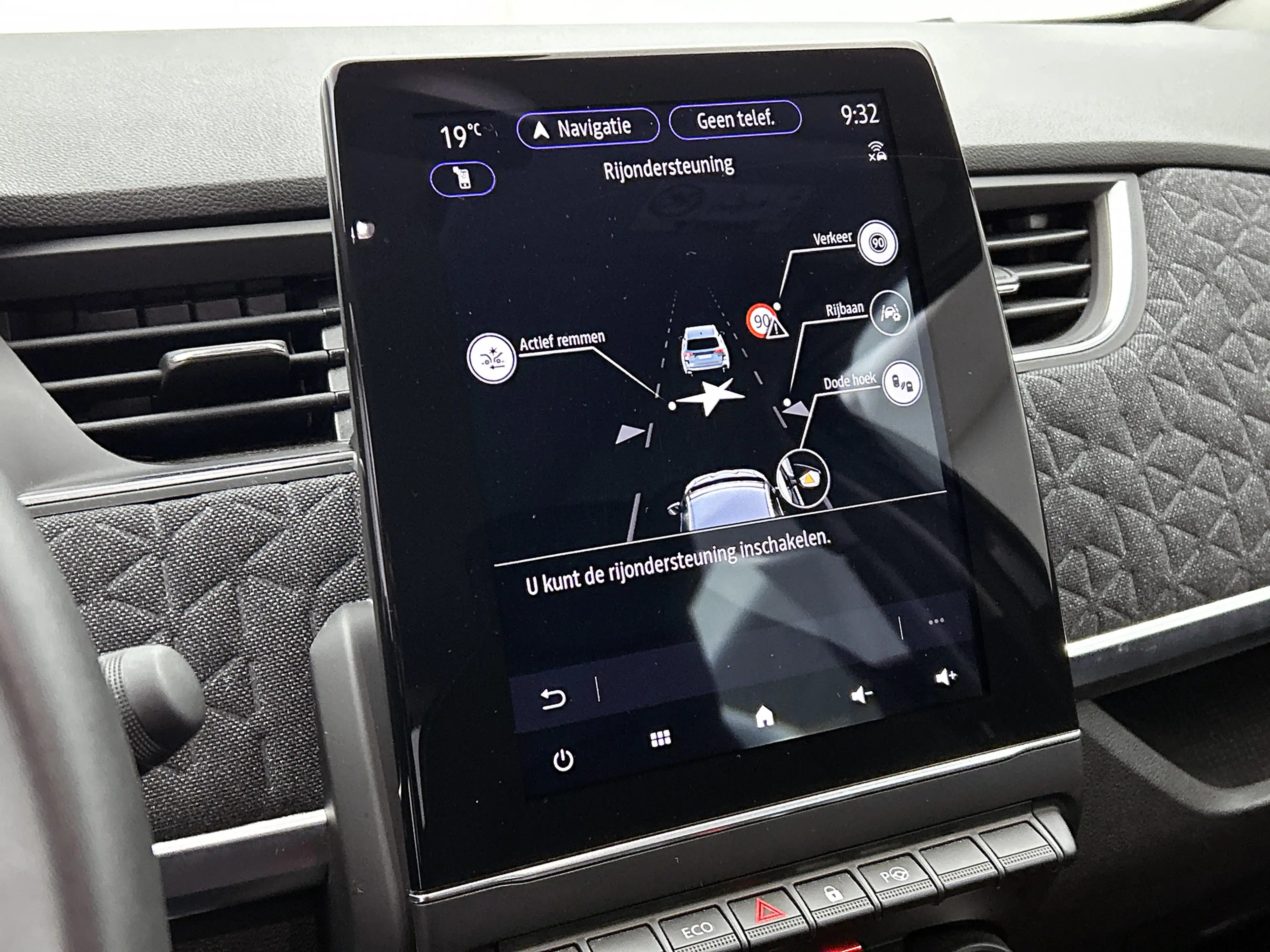 Renault ZOE R135 Iconic 52 kWh Camera, CarPlay, Bose — photo 14