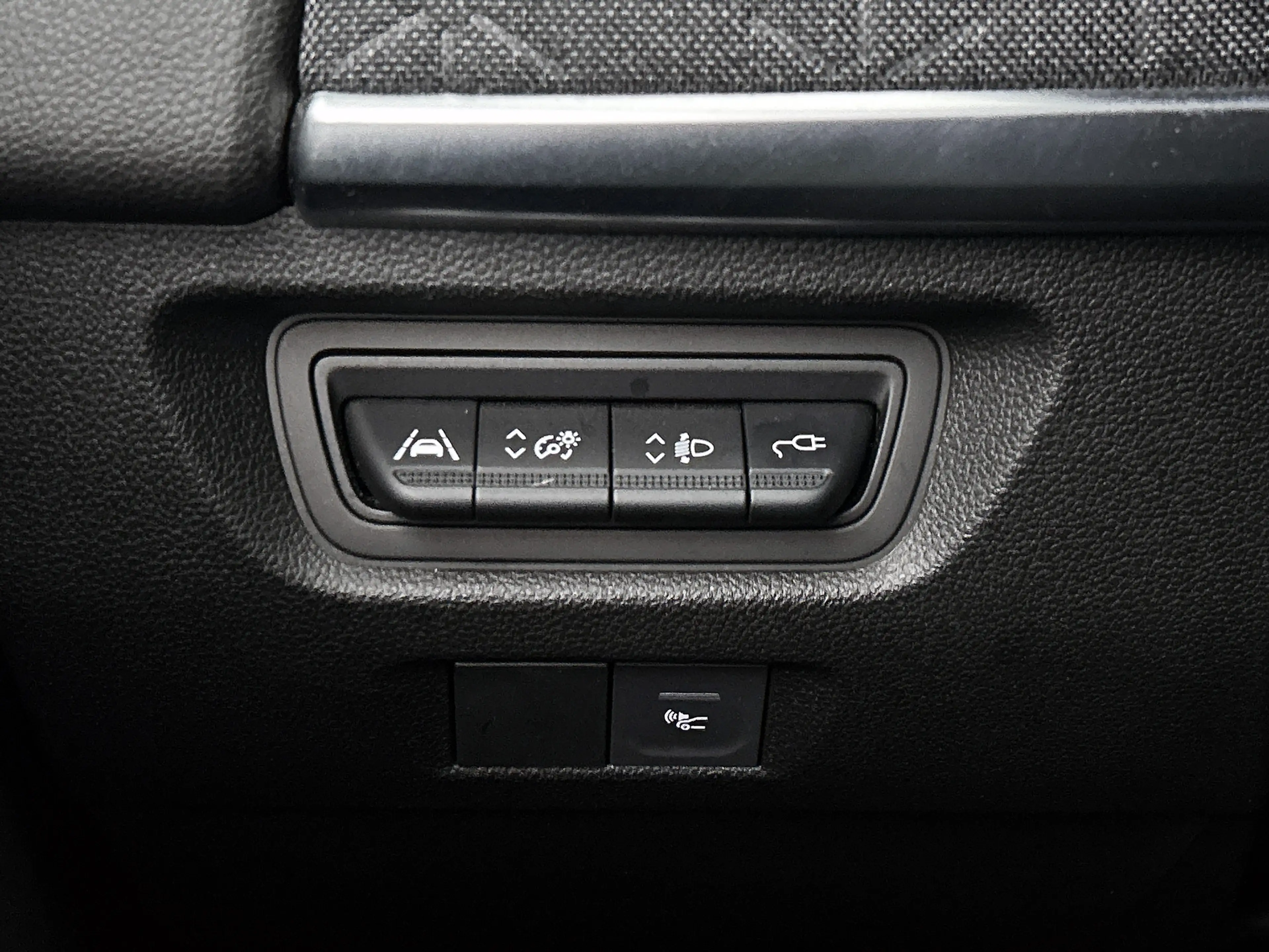 Renault ZOE R135 Iconic 52 kWh Camera, CarPlay, Bose — photo 29