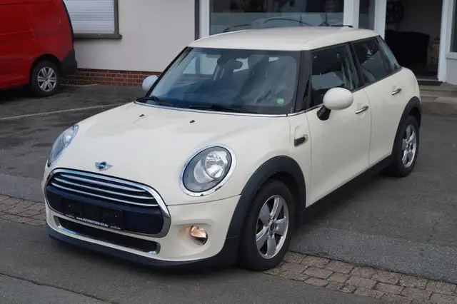 MINI Cooper 5-trg.*Navi*Klimaaut.*PDC*SHZ*Alu*2.Hand