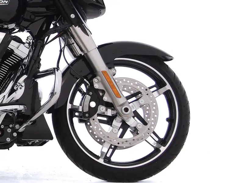 Harley-Davidson Street Glide - foto 4