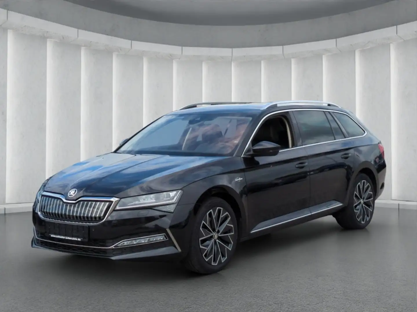Skoda Superb Combi iV Hybrid*L&K Laurin & Klement AHK Schwarz - 2