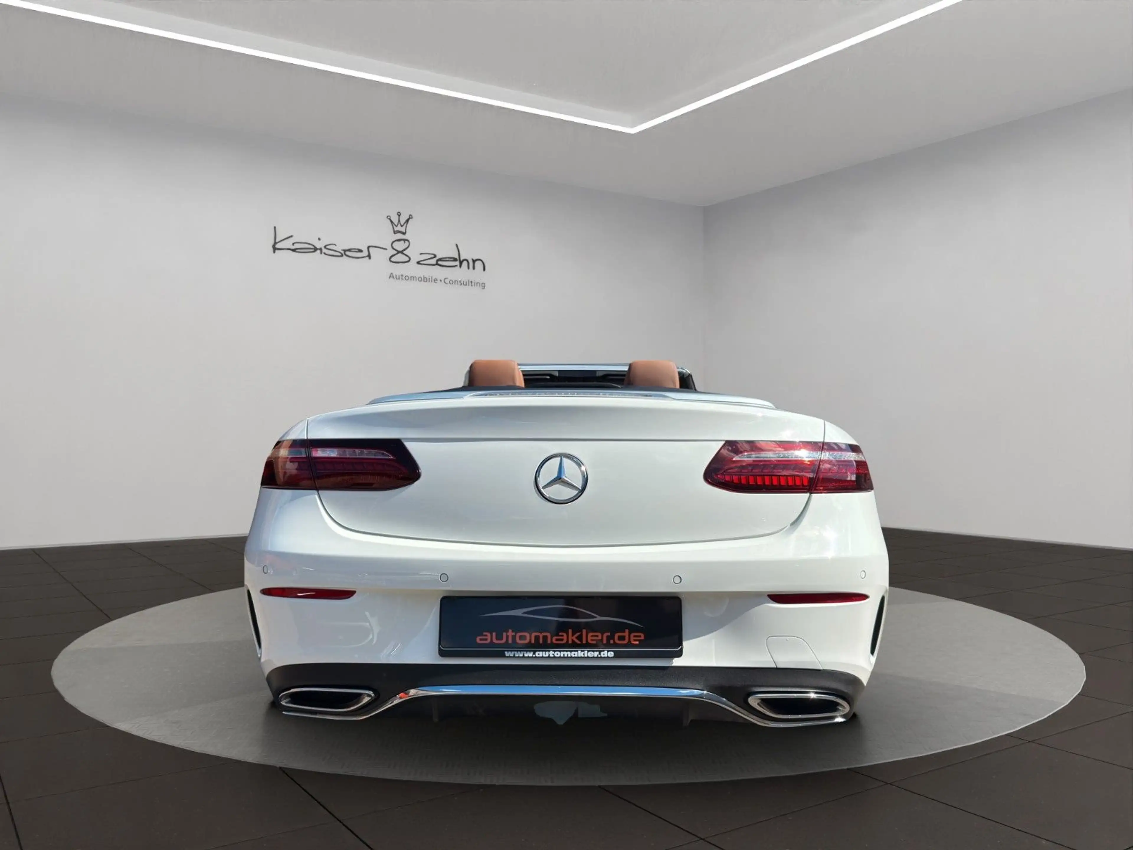 Mercedes-Benz E 300 d Cabriolet AMG-Line *2.Hand*Burmester* — photo 7