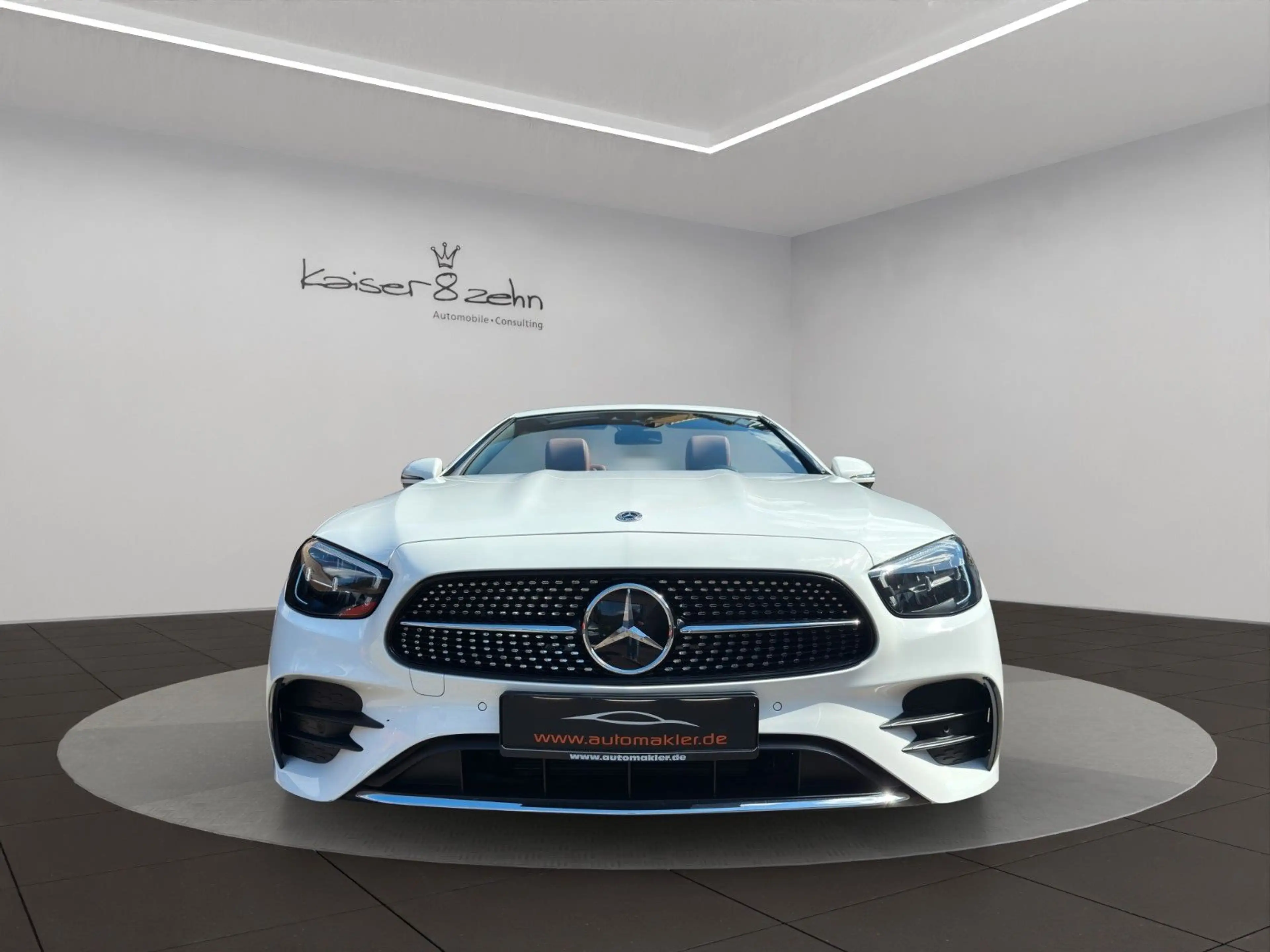 Mercedes-Benz E 300 d Cabriolet AMG-Line *2.Hand*Burmester* — photo 4