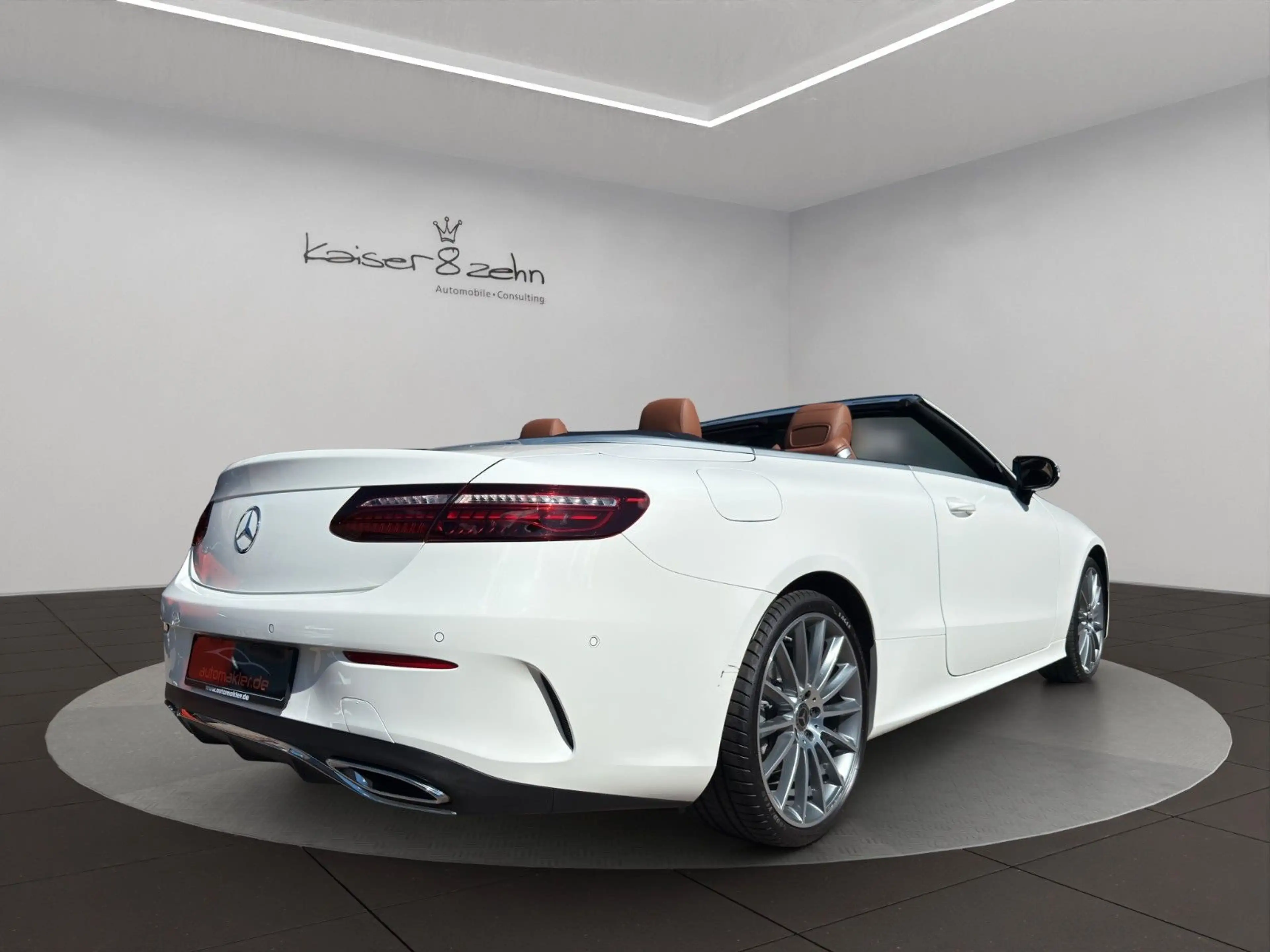 Mercedes-Benz E 300 d Cabriolet AMG-Line *2.Hand*Burmester* — photo 8