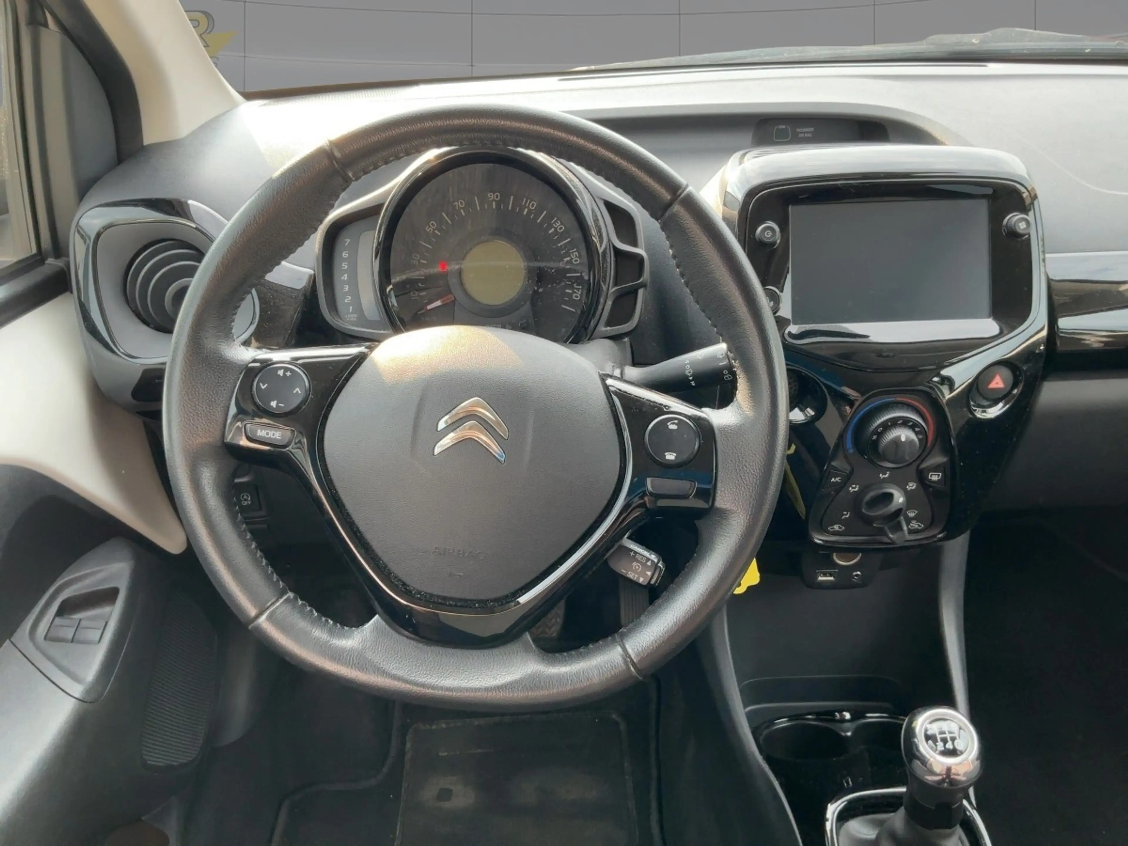 Citroen C1 Airscape Shine — photo 8