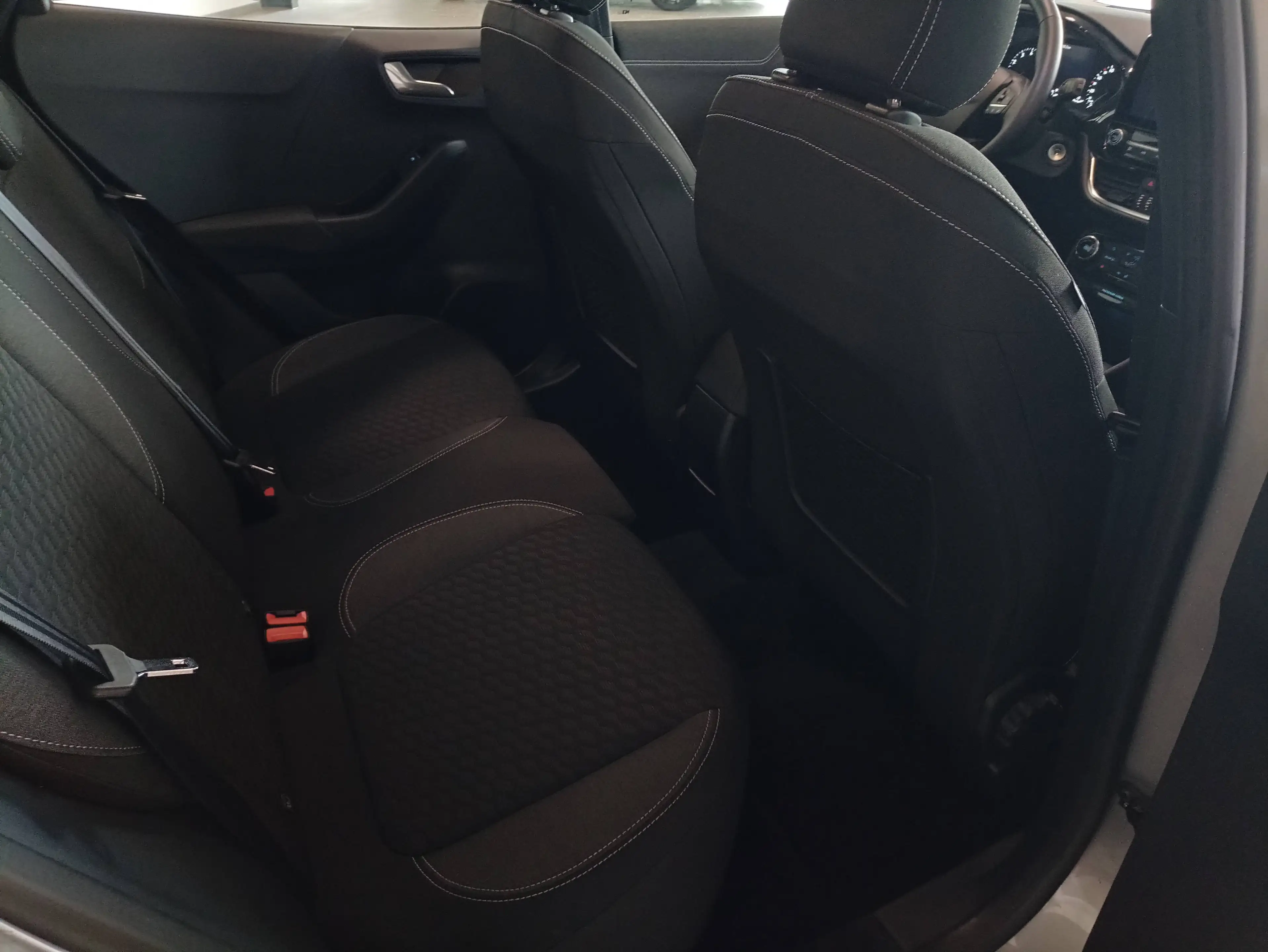 Ford Puma Puma 1.0 EcoBoost Hybrid TITANIUM — photo 12