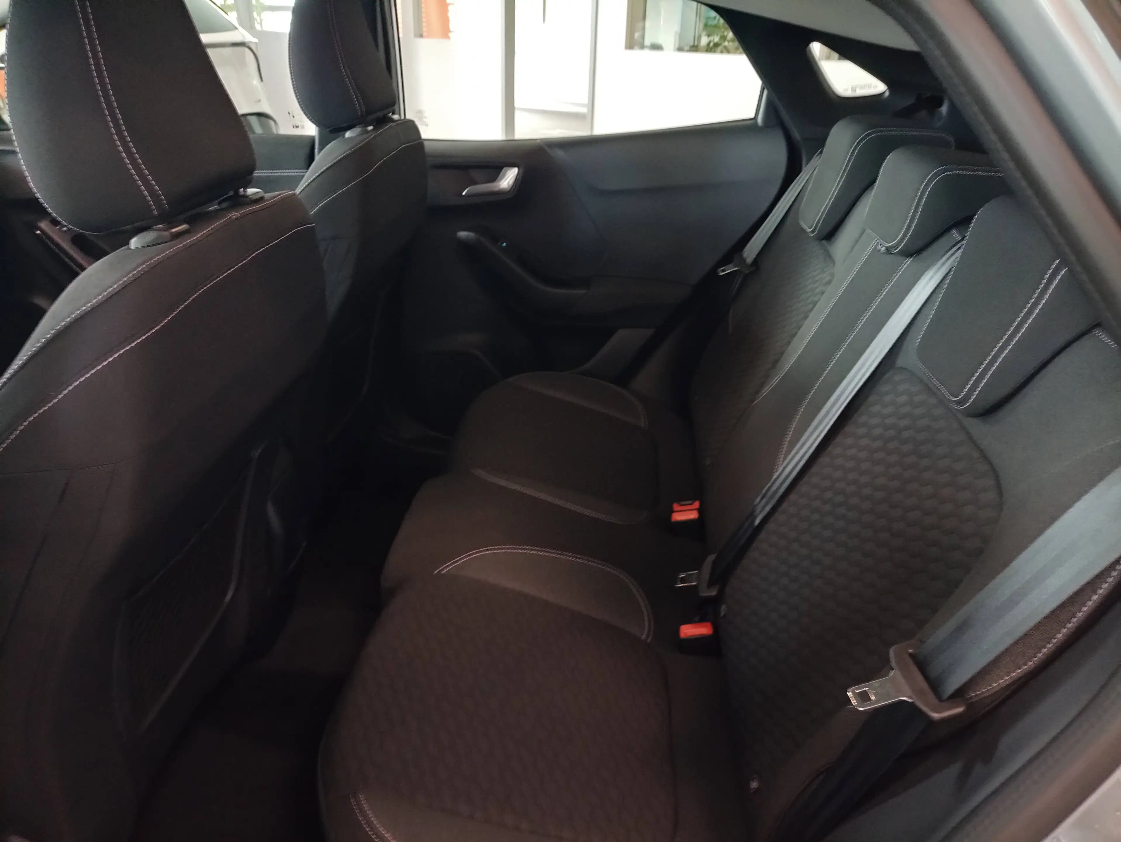 Ford Puma Puma 1.0 EcoBoost Hybrid TITANIUM — photo 10