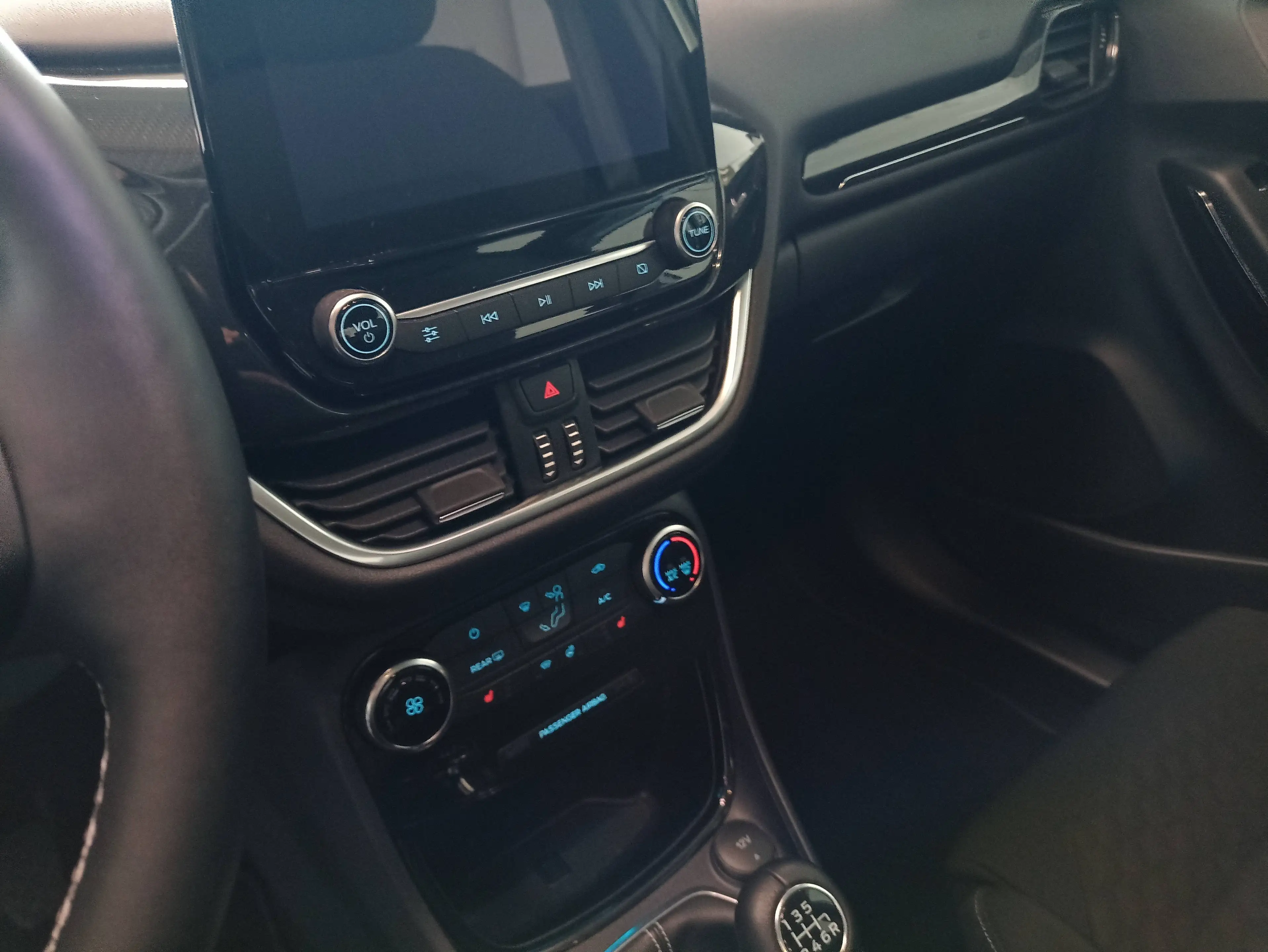 Ford Puma Puma 1.0 EcoBoost Hybrid TITANIUM — photo 5