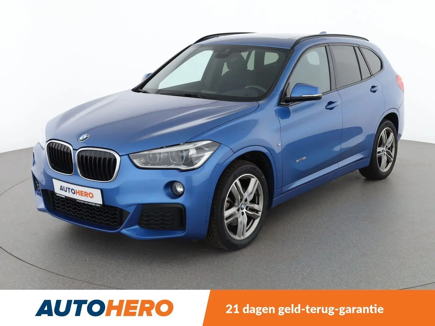 BMW X1 sDrive 18i M Sport Blue - 1
