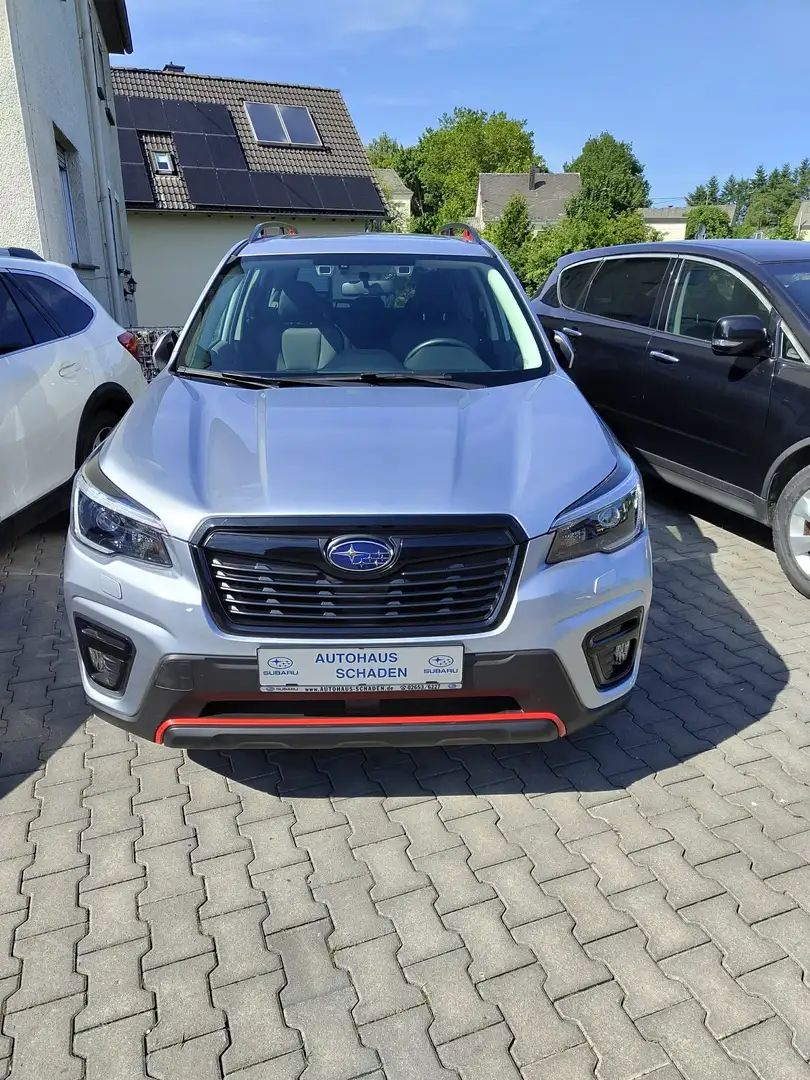 Subaru Forester 2.0ie EDIT. SPORT 40*4X4*WERKSGARANTIE BIS 11/2026 Gris - 2