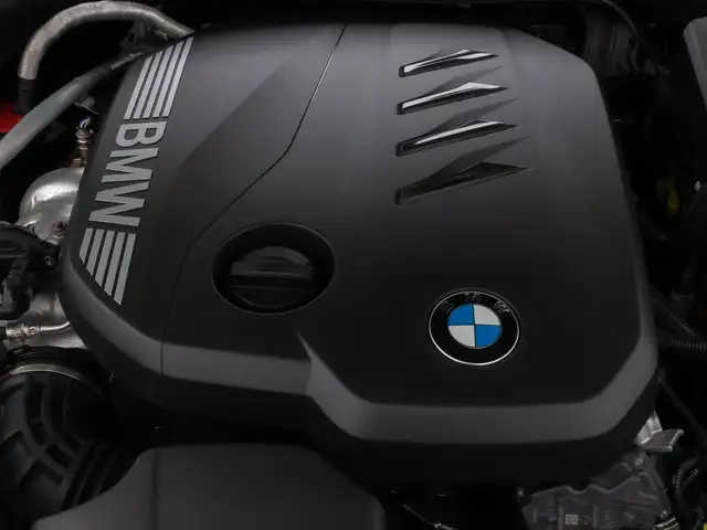 BMW 5 Series view 17