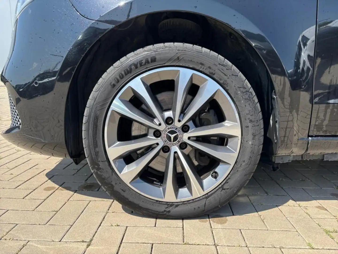 Mercedes-Benz V 250 d 4MATIC AVANTGARDE EDITION DISTR+STHZG+AHK Černá - 2