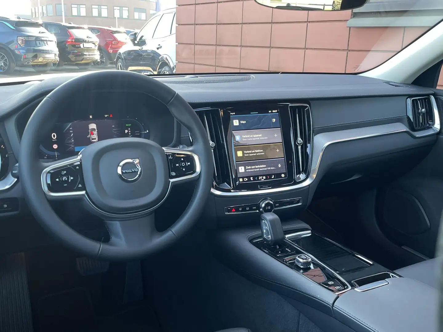 Volvo V60 T8 Recharge AWD Ultra Bright | Head-up Display | 1 Černá - 2