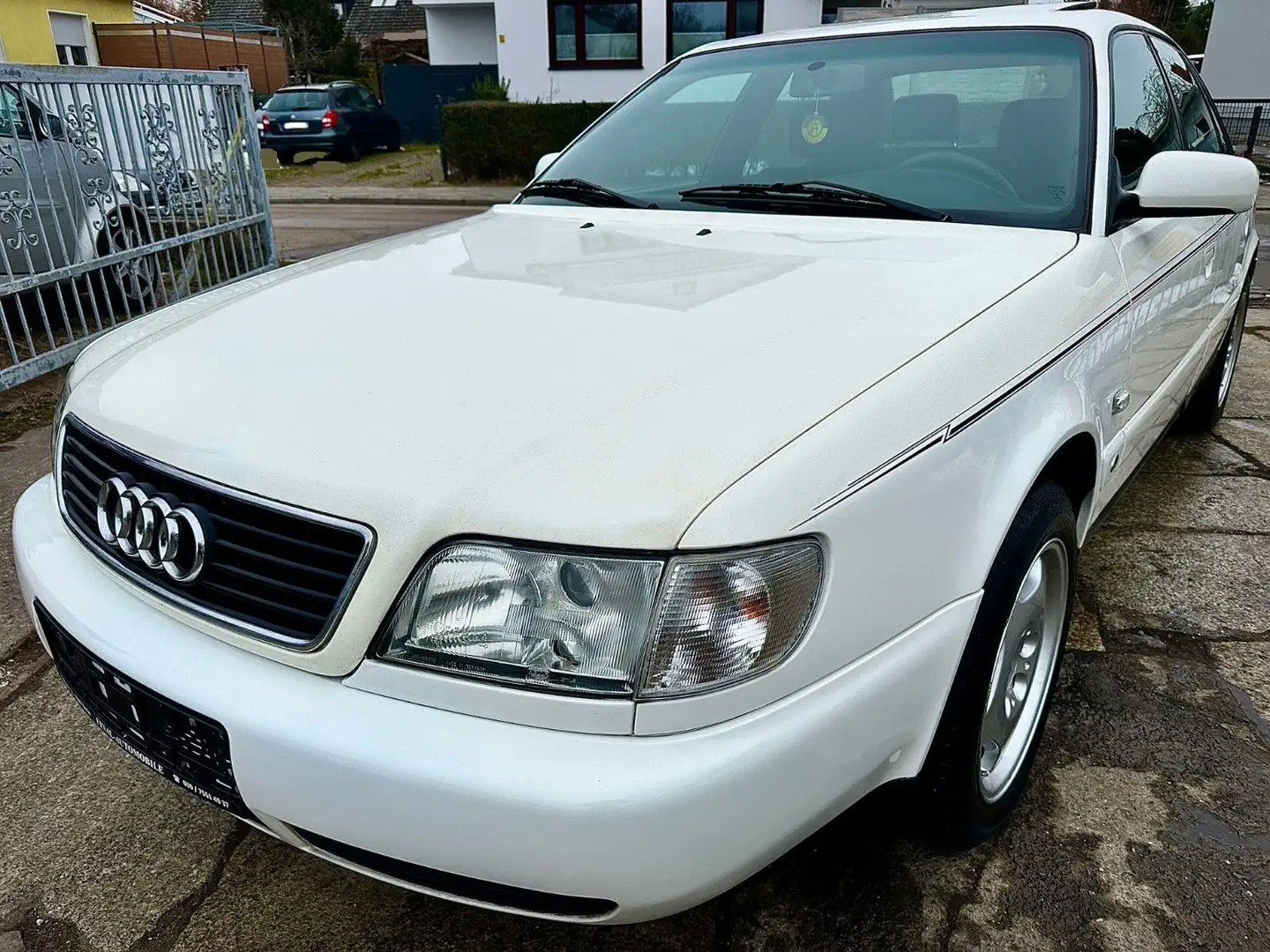 Audi 100 2.0 Lim. * 3.-Hand * 8.-Fachbereift * SSD * Weiß - 2