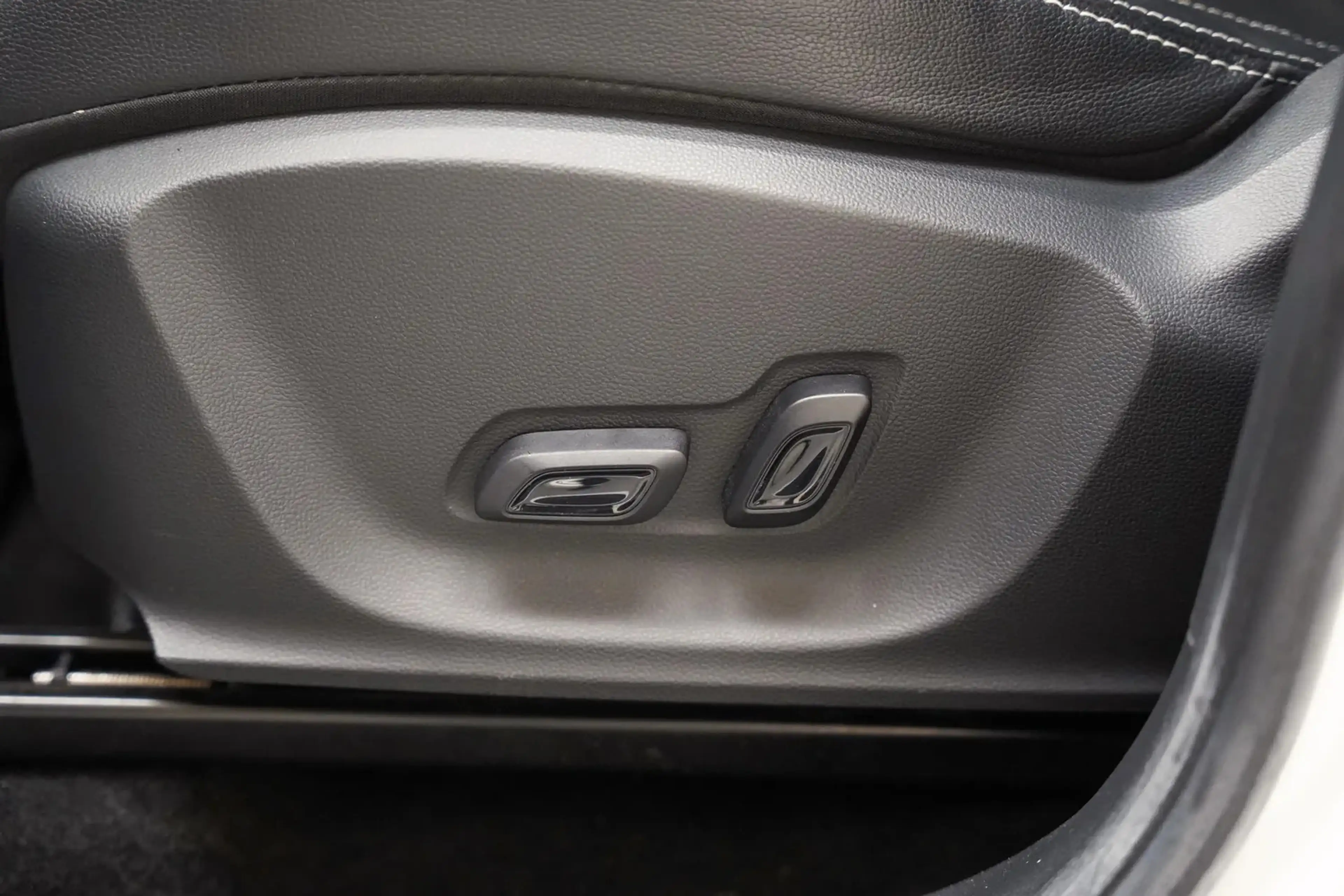 MG ZS EV Luxury 45 kWh [ Panorama Trekhaak Leder Apple/A — photo 11