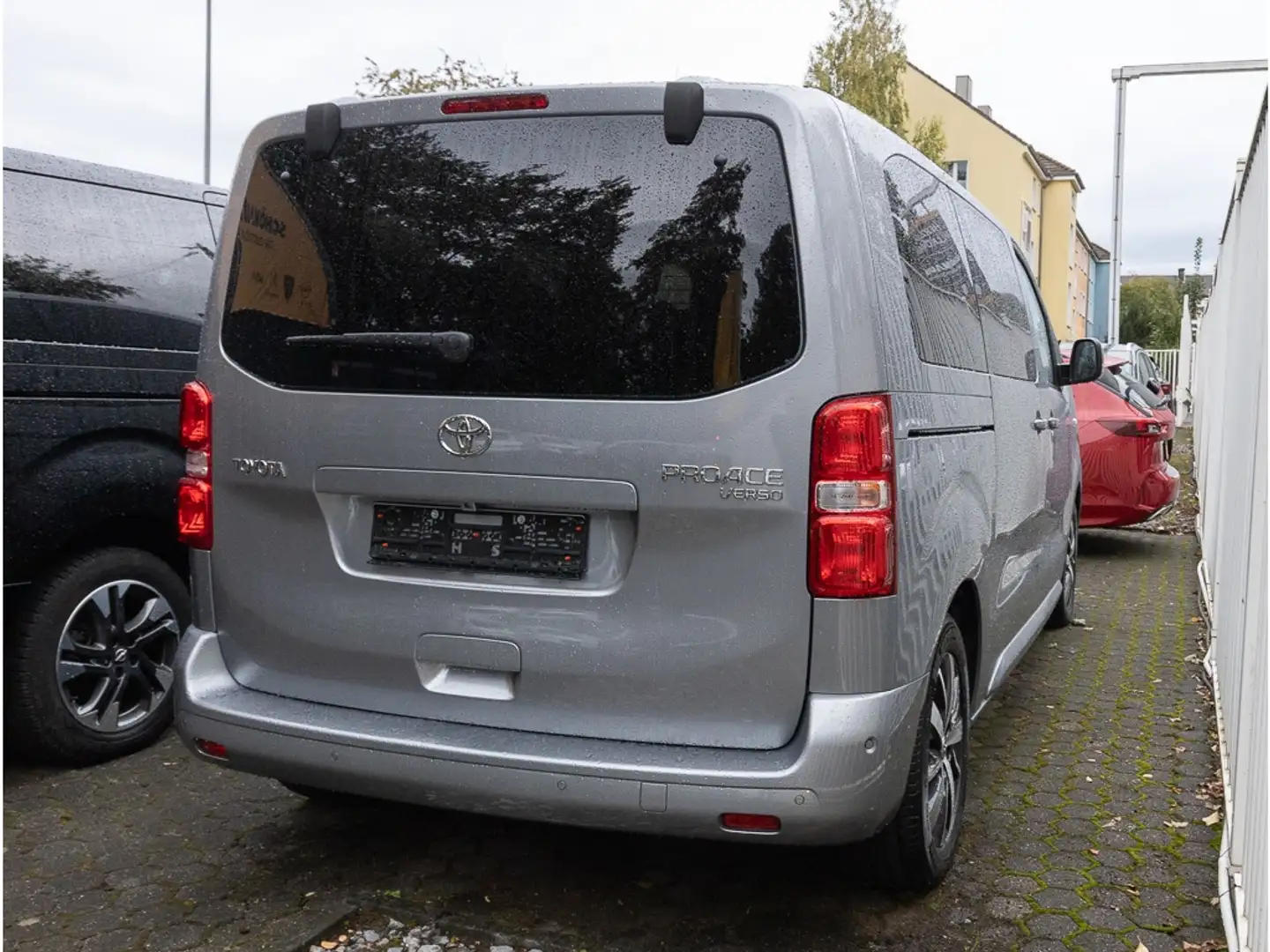 Toyota Proace Verso L1 Shuttle Comfort 2.0 +WR+NAVI+SHZ+ Silber - 2