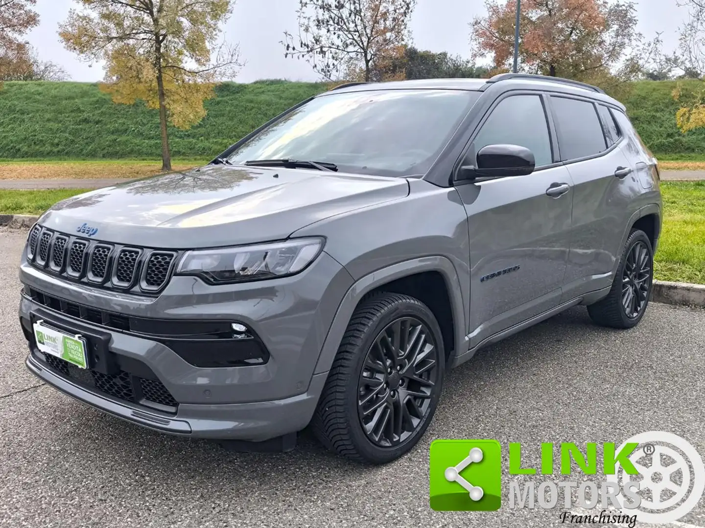 Jeep Compass 1.3 Turbo T4 240 CV PHEV AT6 4xe S Grigio - 1