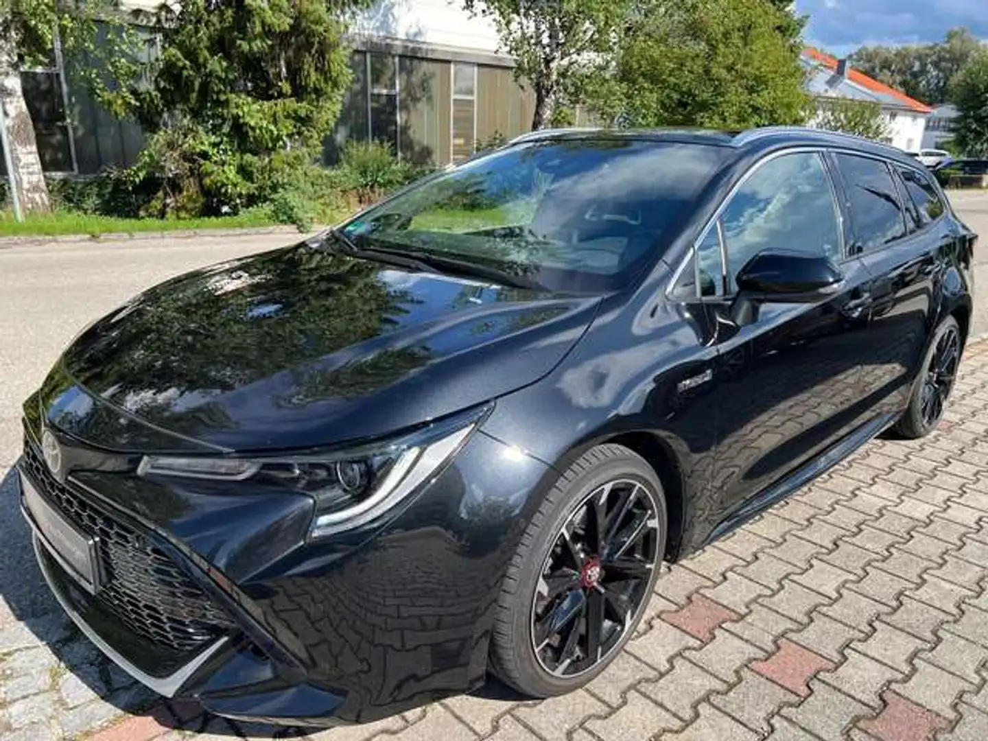 Toyota Corolla 2,0 Hybrid GR Sport Touring Sports crna - 1