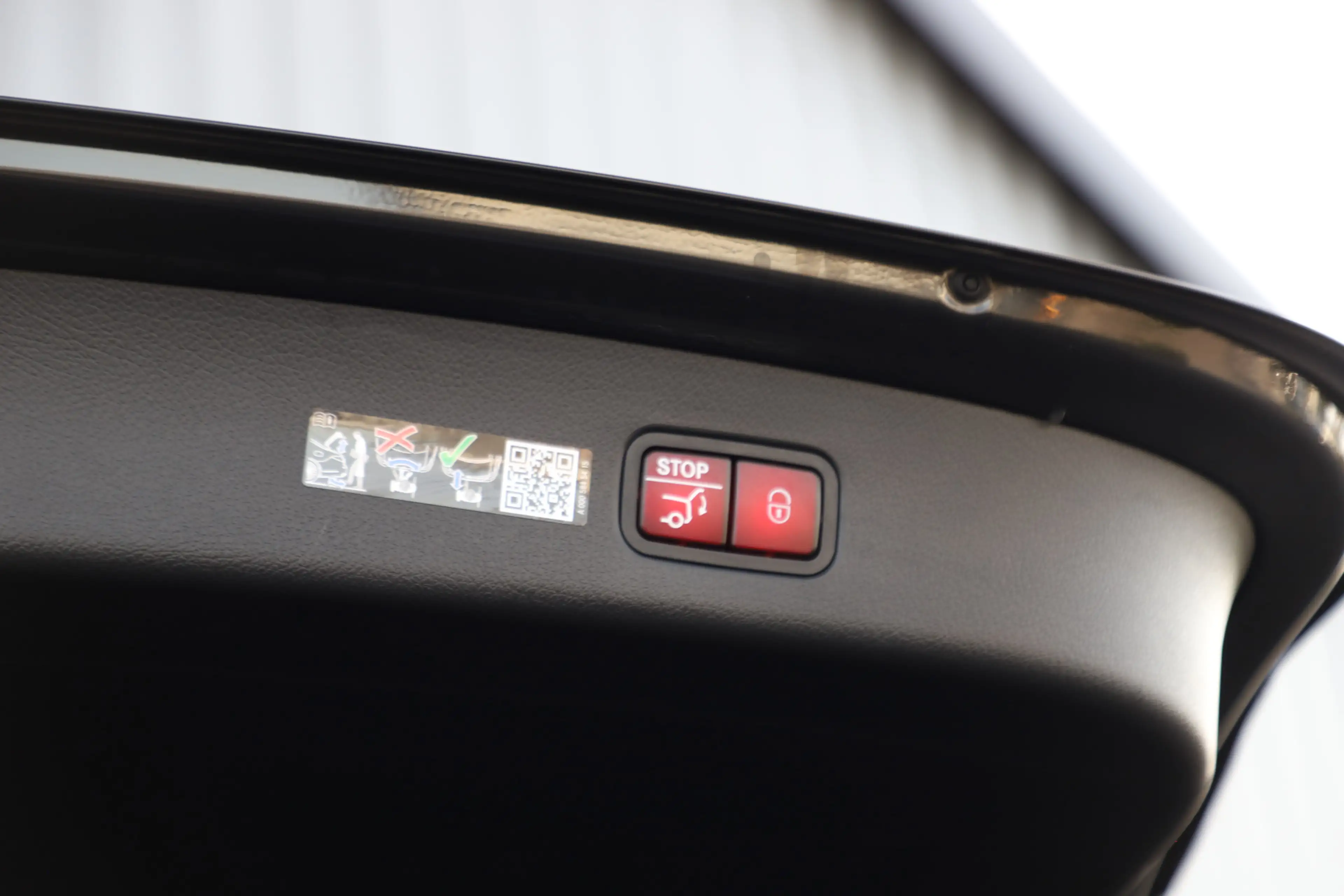 Mercedes-Benz GLC 400 400e AMG 4-Matic | 381PK | Head-up | Keyless-go | — photo 33
