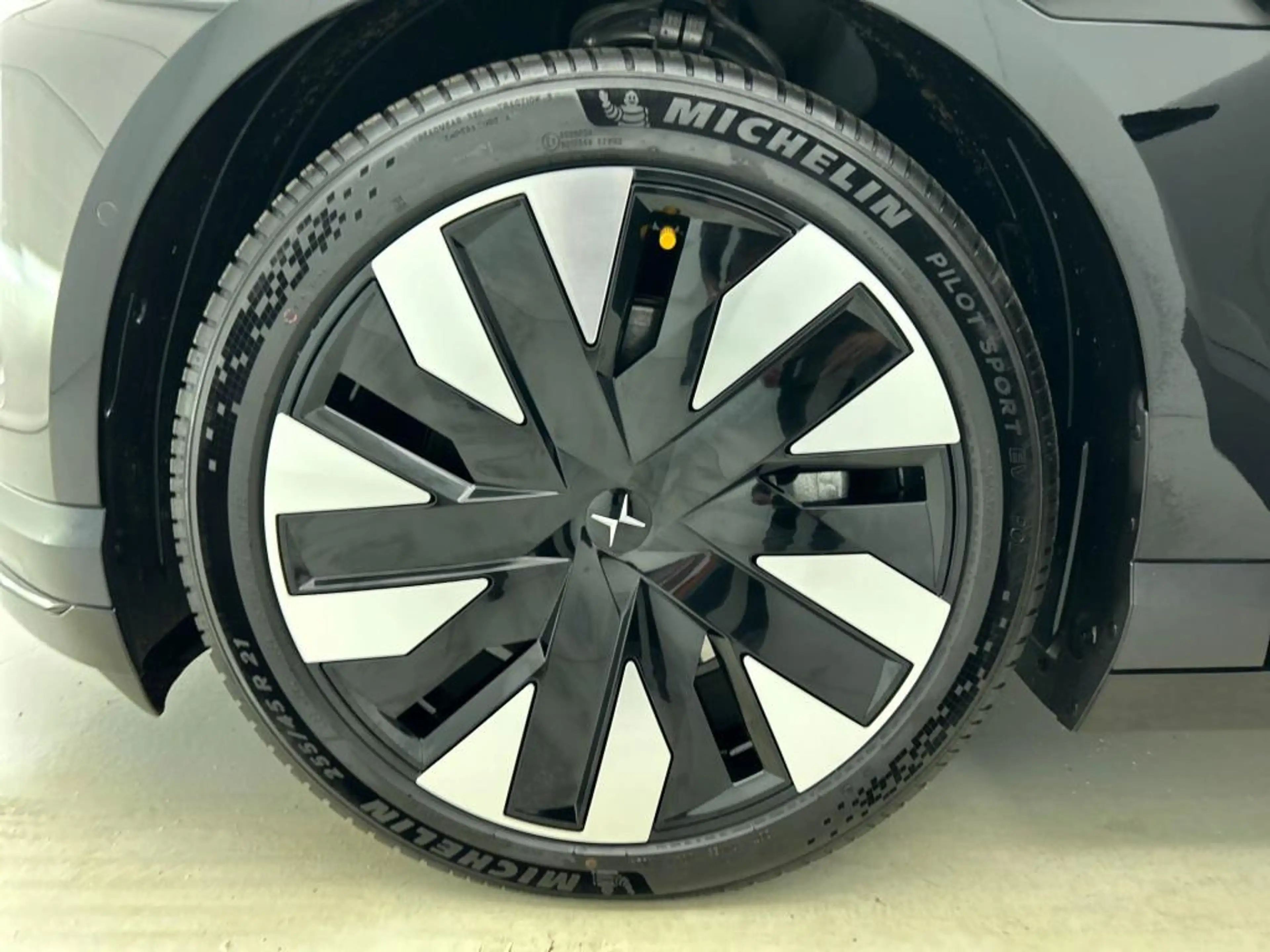 Polestar 4 Long Range Single Motor 100 kWh | Pilot | Plus | P — photo 10