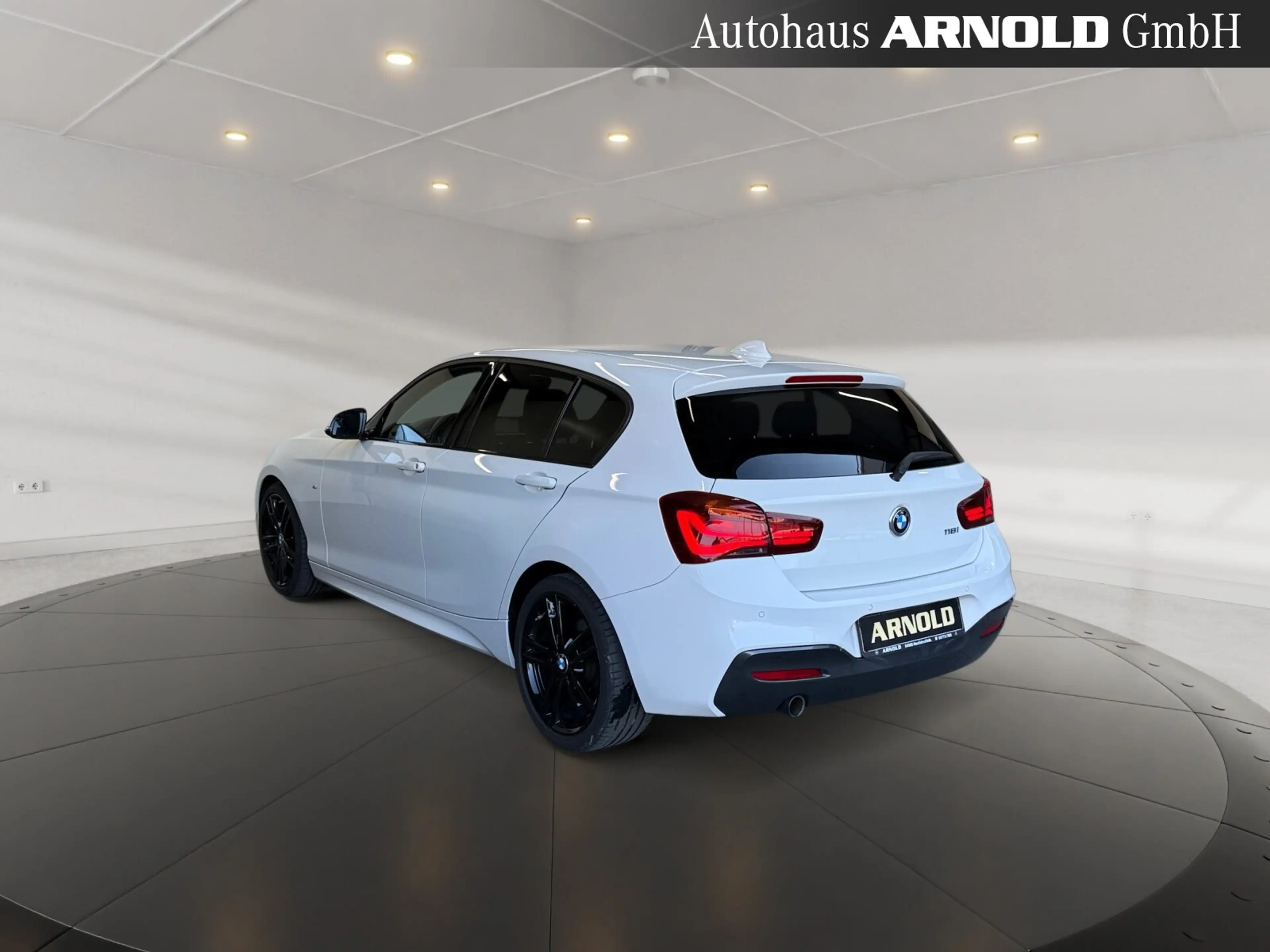 BMW 118 i M-Sport Navi LED Leder Getönte-Sch. Sitzh. Sport Line Business-Paket/Klima/Sitzhzg./Park-Assist./Tempomat/eFH. — photo 3