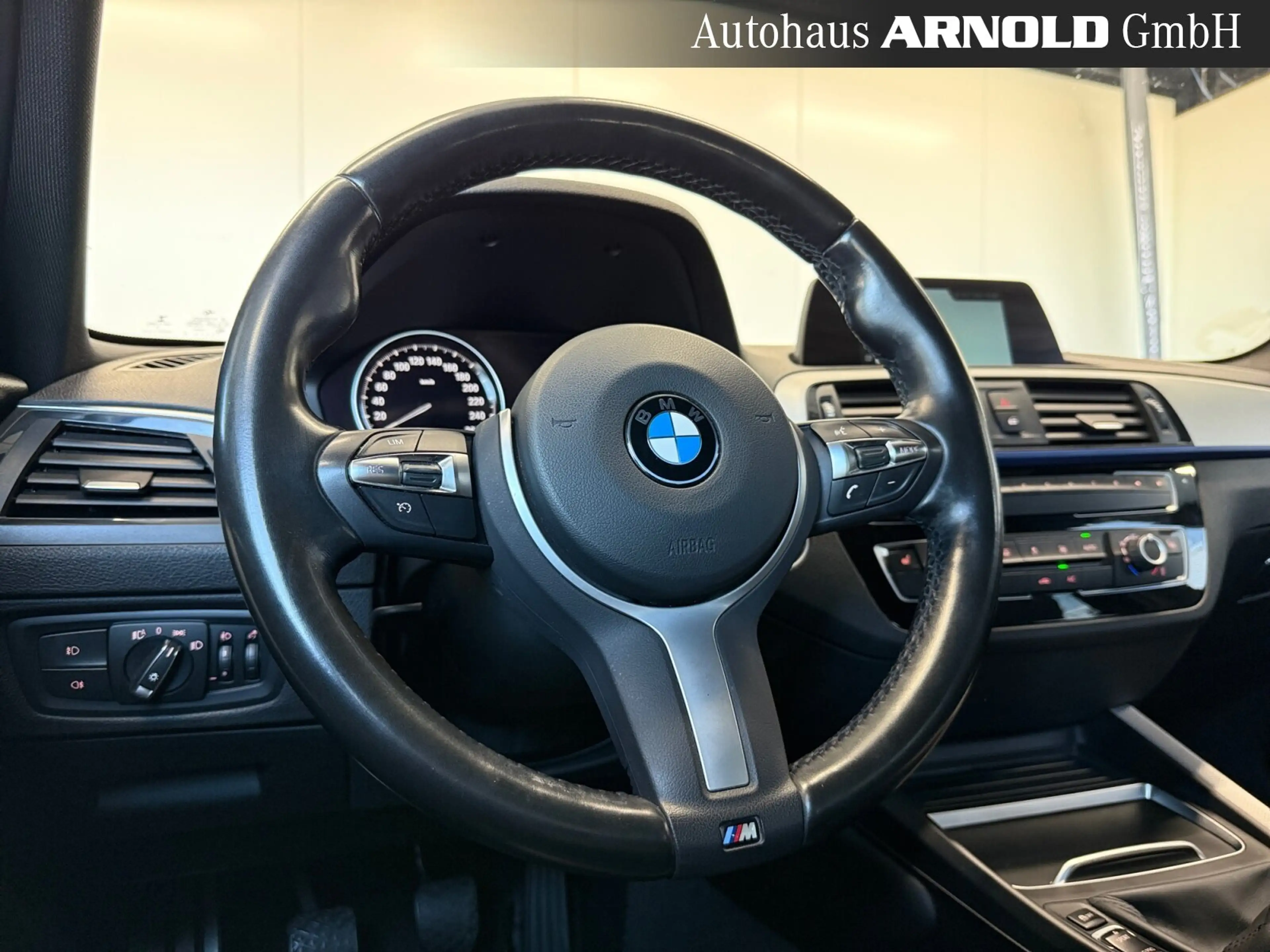 BMW 118 i M-Sport Navi LED Leder Getönte-Sch. Sitzh. Sport Line Business-Paket/Klima/Sitzhzg./Park-Assist./Tempomat/eFH. — photo 9