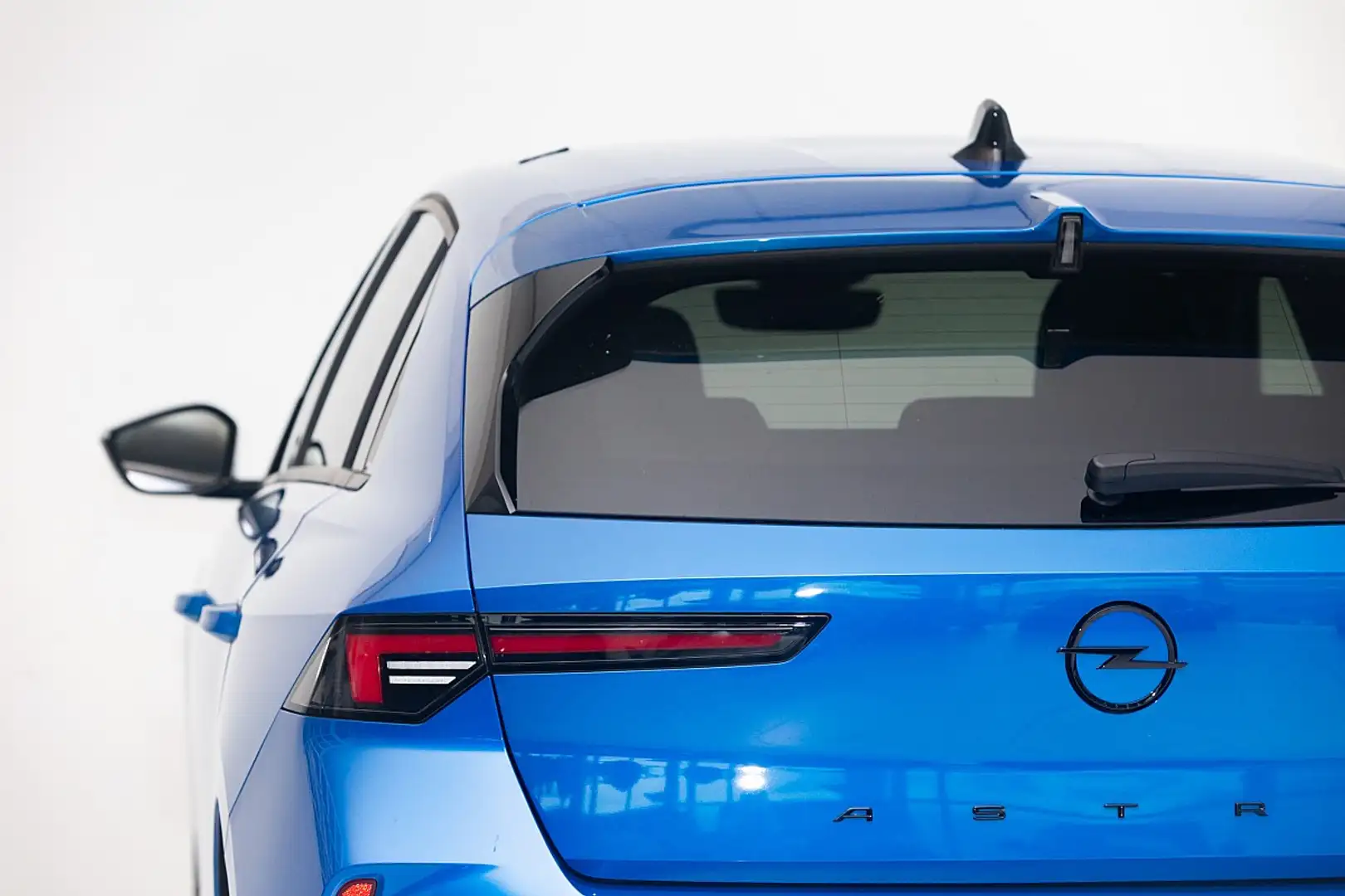 Opel Astra Elektro 54kWh GS Blau - 2