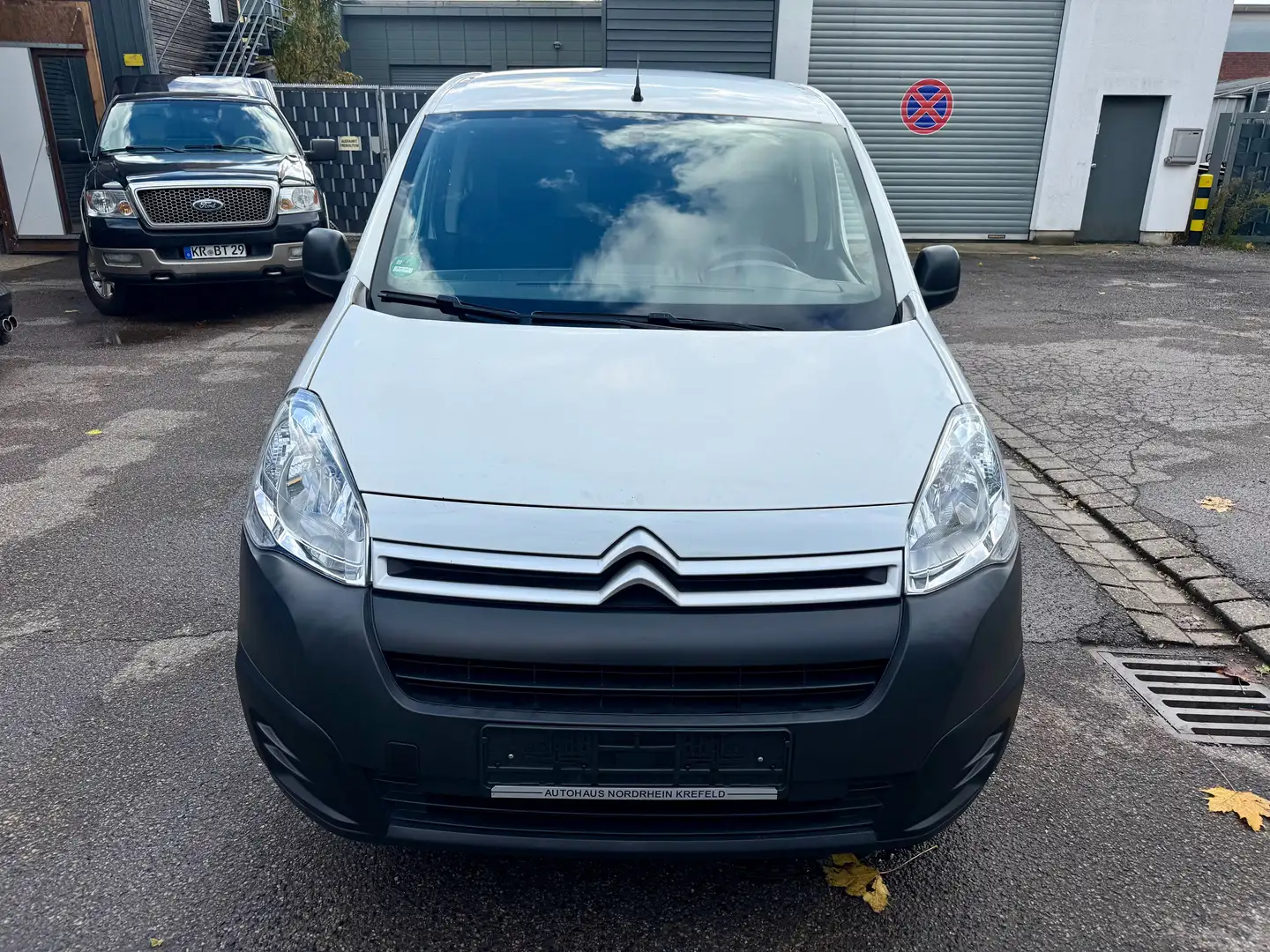 Citroen Berlingo Business Kasten 3-Sitz 1.Hand 134.182KM Bj.2018 Blanc - 2