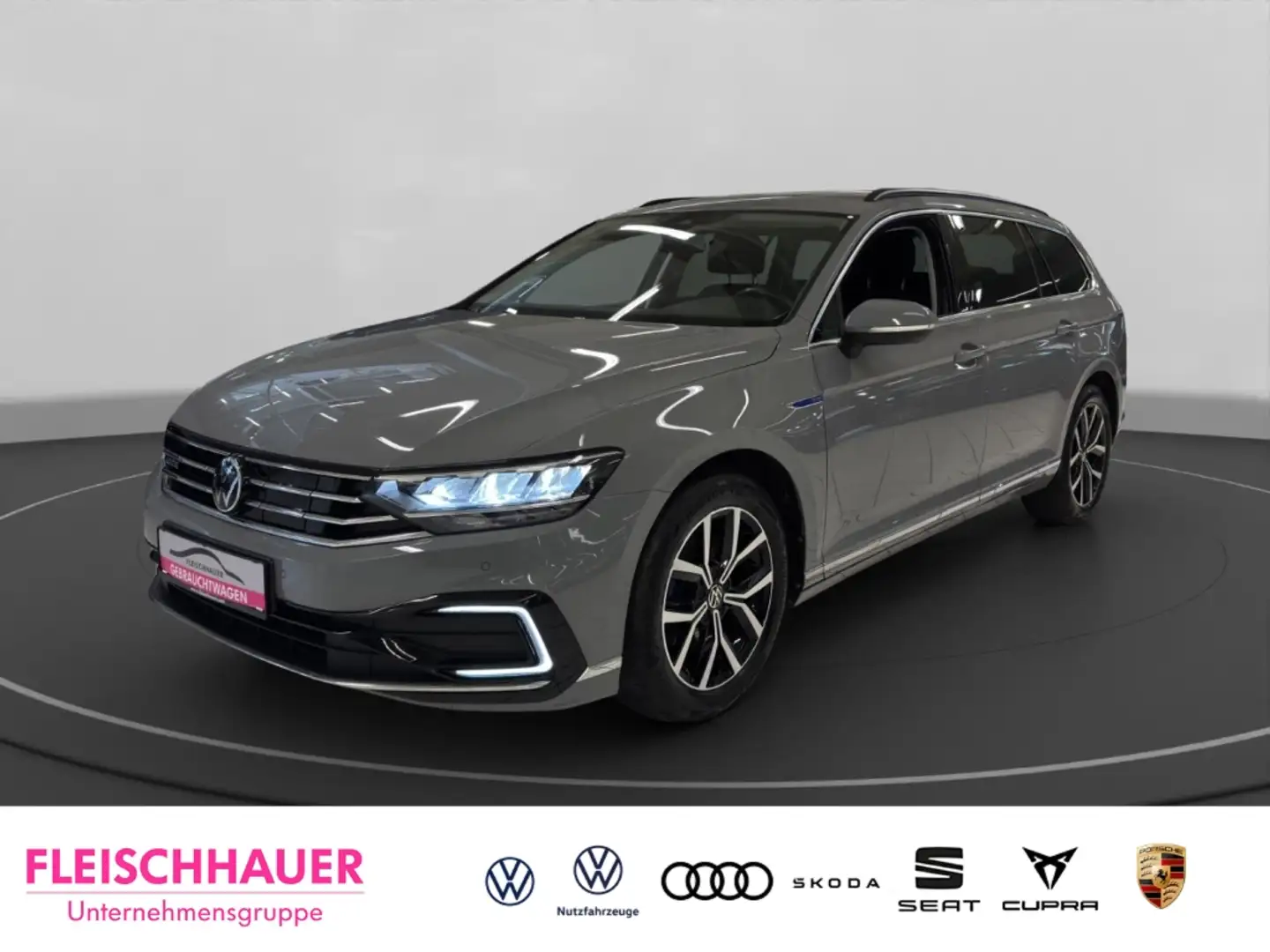 Volkswagen Passat Variant GTE 1.4 TSI e Navi+LED+AHK+Kamera+ACC+17'' Grau - 1