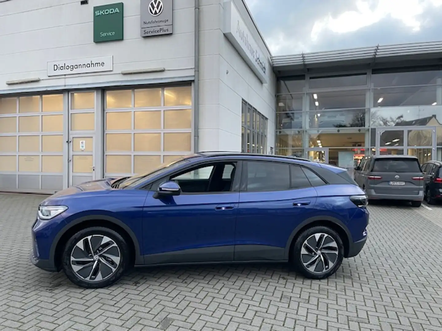 Volkswagen ID.4 Pure R-Kamera Wärmep. ACC Navi IQ-Light 19Zoll Blau - 2