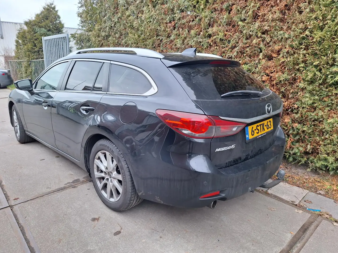 Mazda 6 Sportbreak 2.2D Skylease+ Fekete - 2