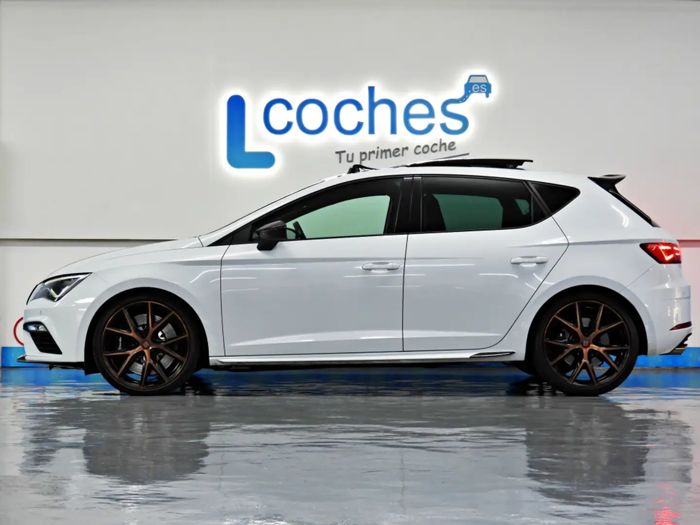 SEAT Leon 2.0 TSI S&S Cupra Carbon DSG7 290 Blanco - 2