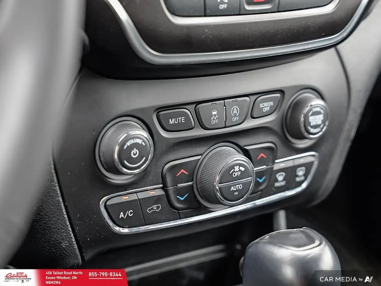 Jeep Cherokee снимка Jeep Cherokee