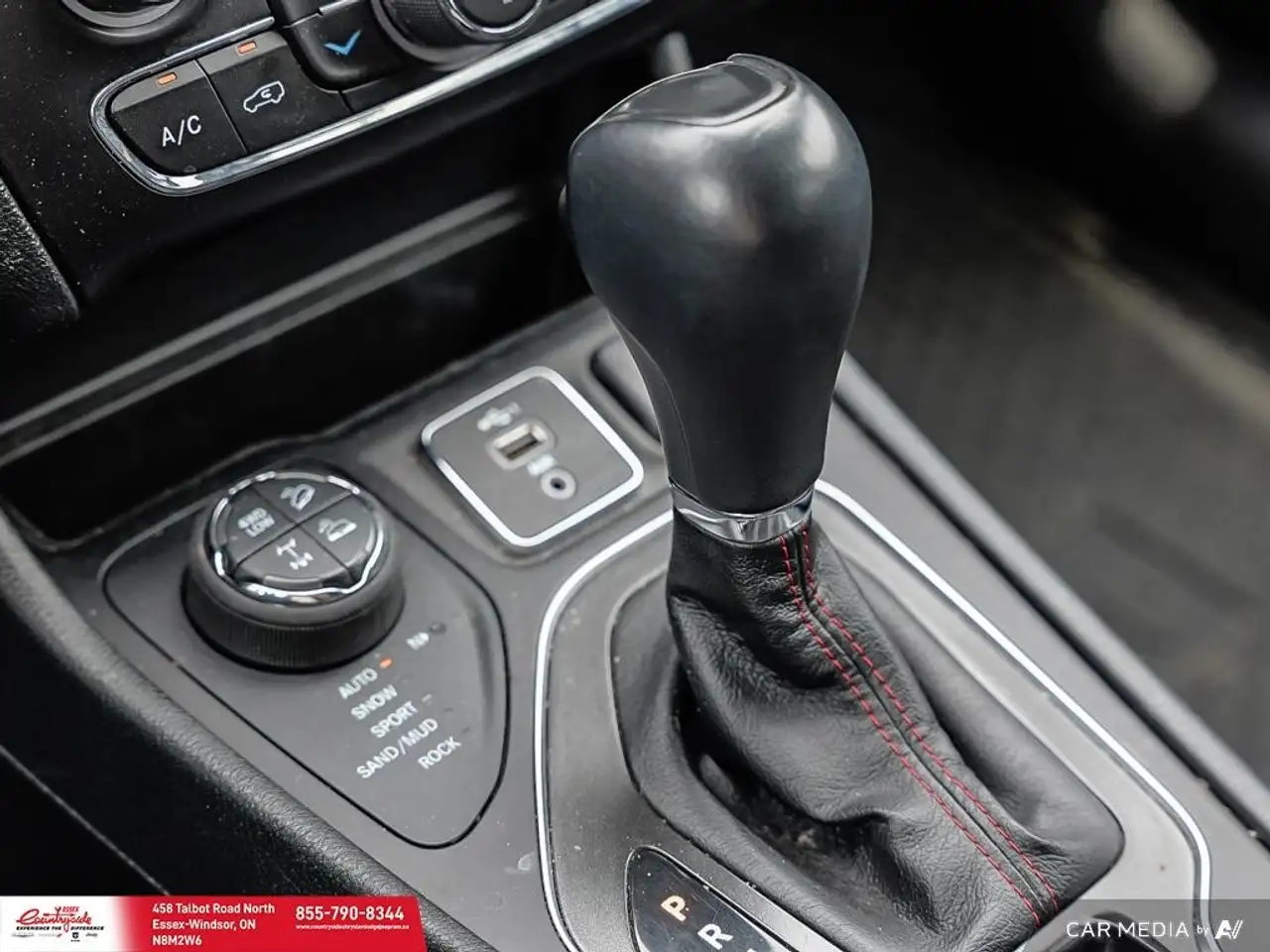 Jeep Cherokee снимка Jeep Cherokee