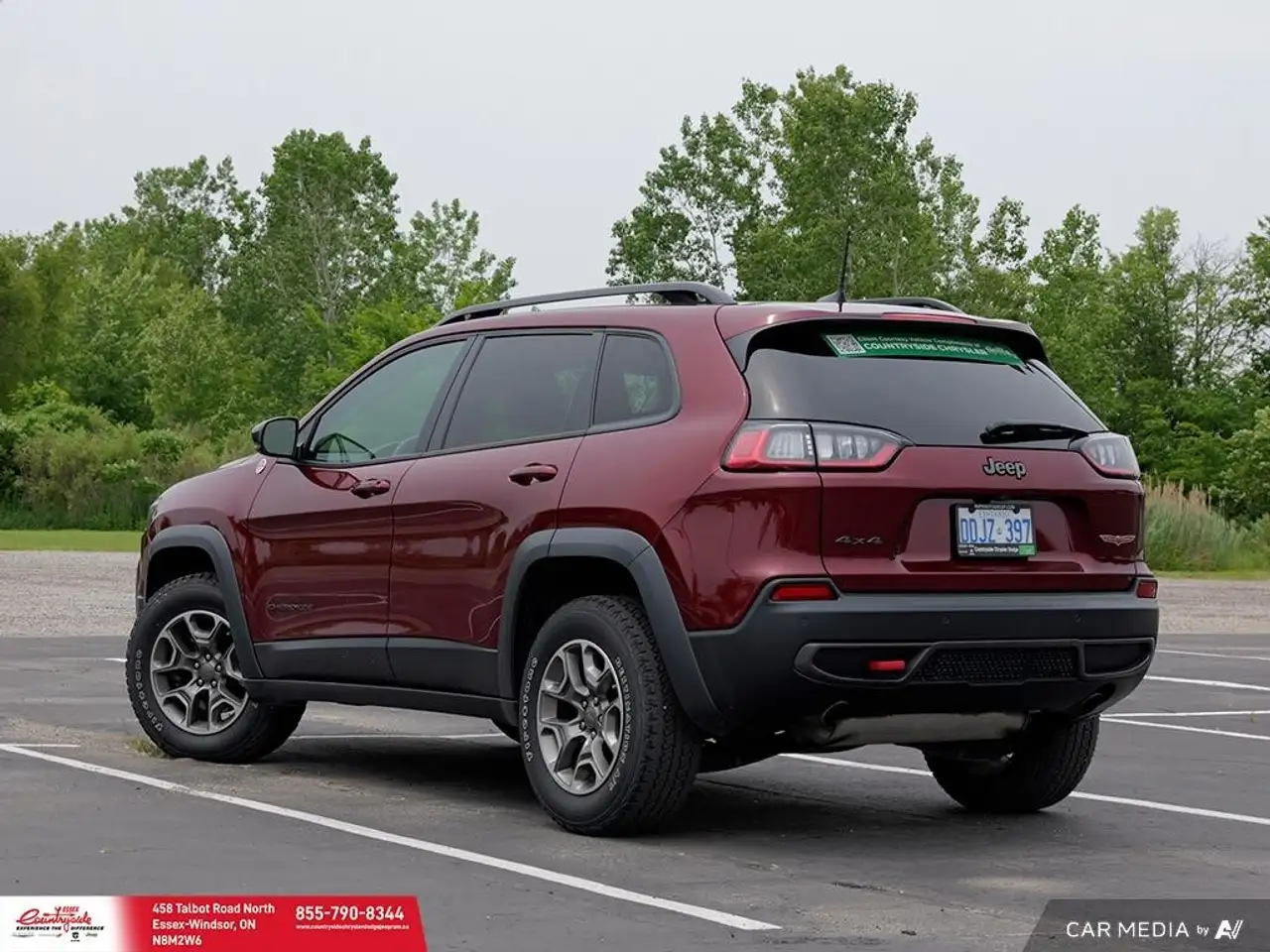 Jeep Cherokee снимка Jeep Cherokee