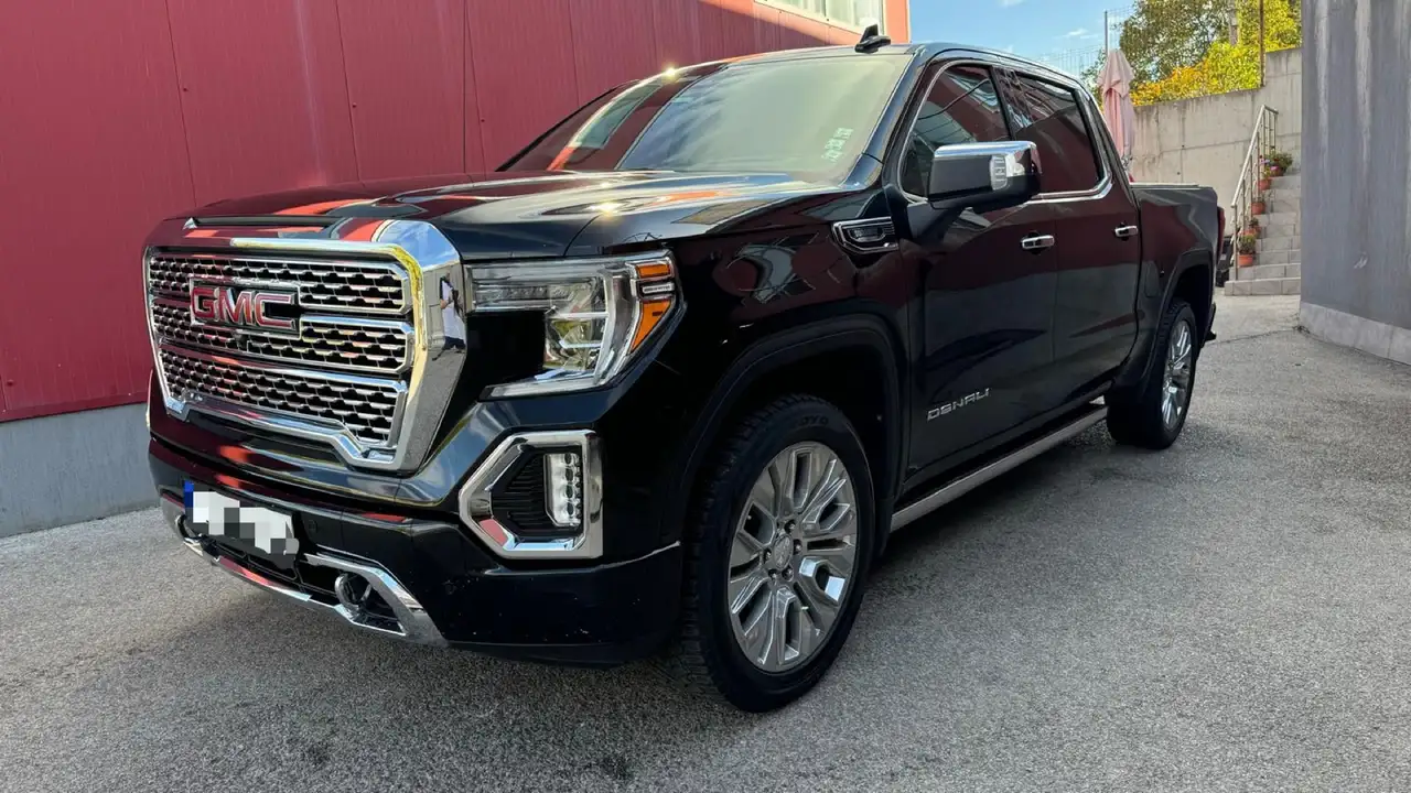 GMC Sierra