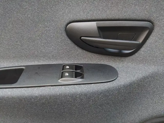 Lancia Ypsilon view 27