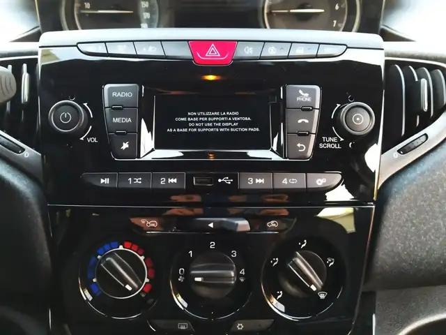 Lancia Ypsilon view 11