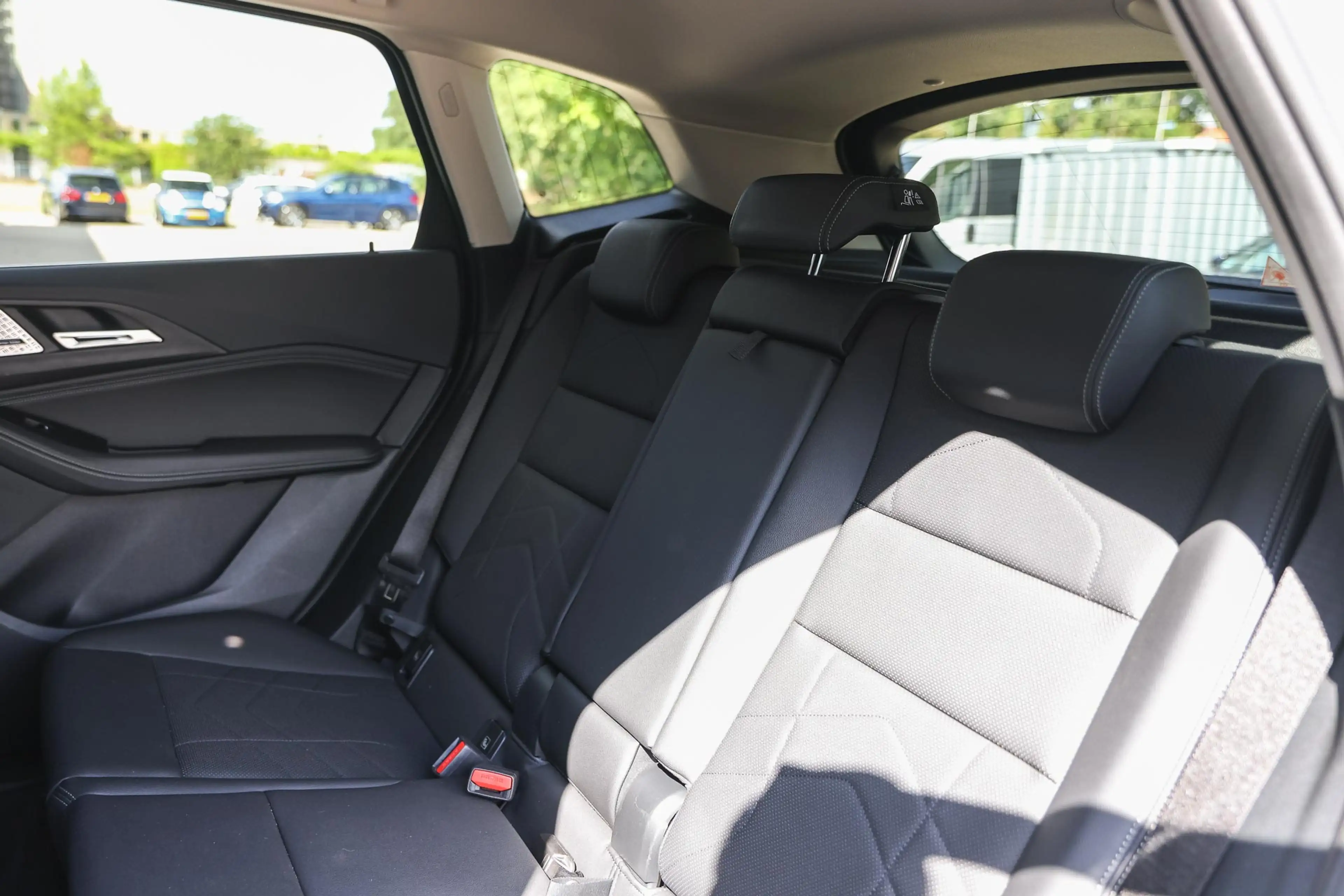 BMW 218 2 Serie Active Tourer 218i Luxury Line Automaat / — photo 13